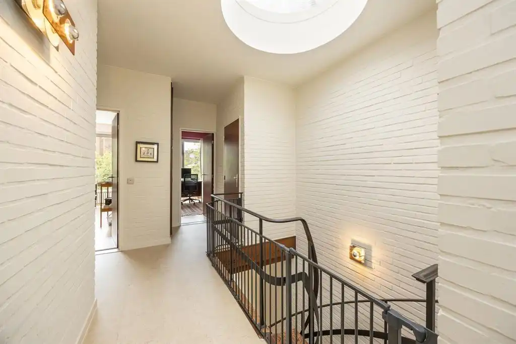 Architecturale designwoning met 4 slpk en garage foto 9