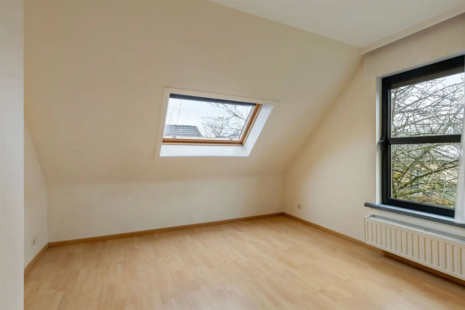 Instapklare villa met 4 kamers en garage op 6a 79ca foto 21