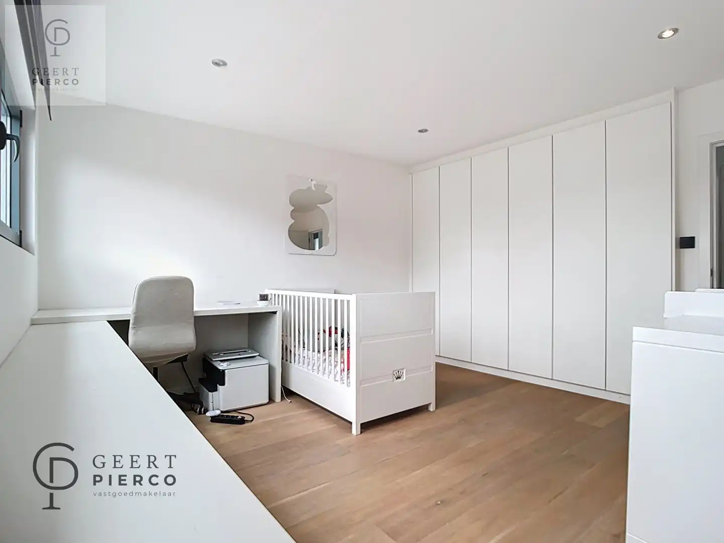 Prachtig nieuwbouwappartement met 2 garages foto 21
