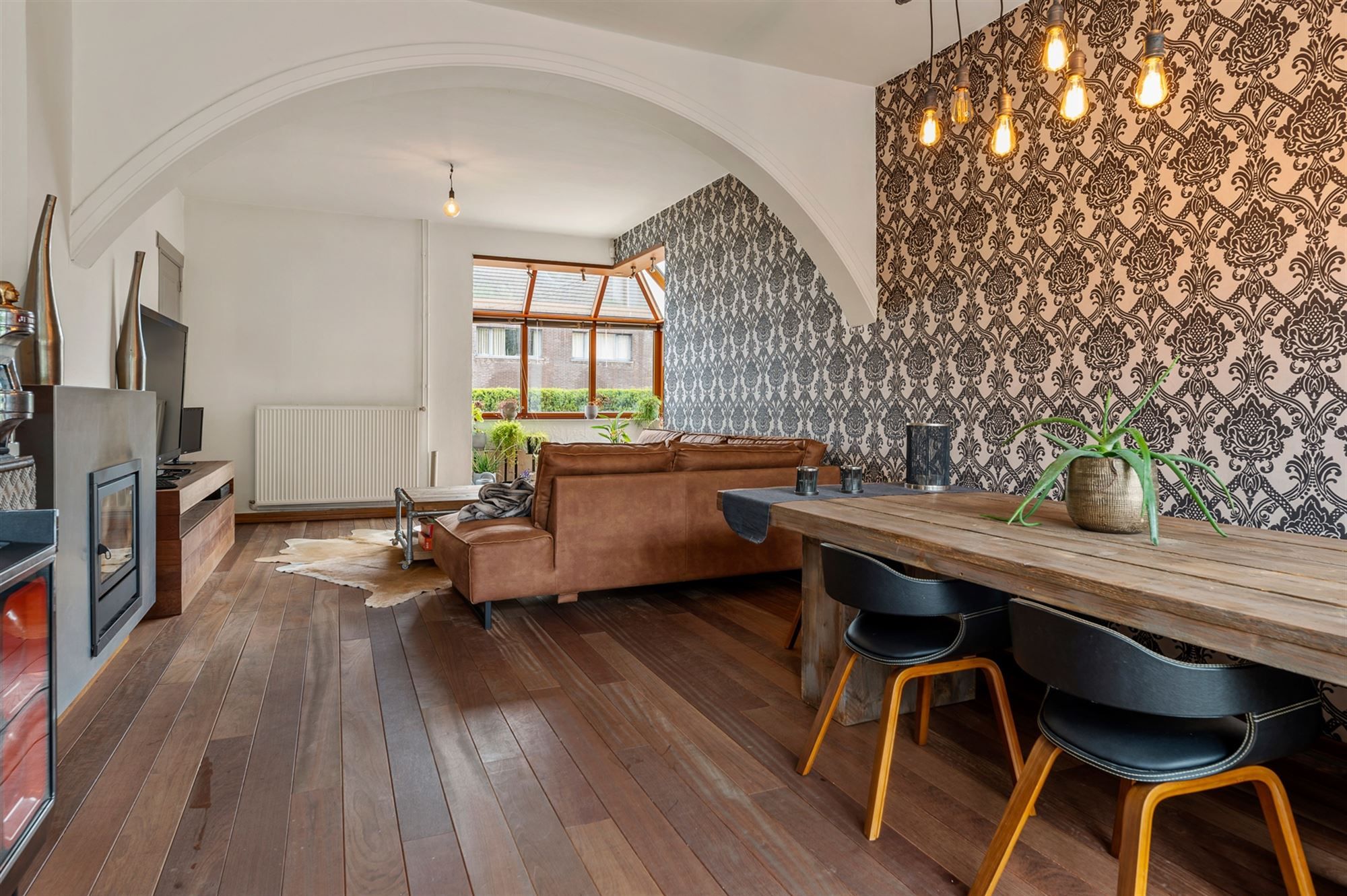 RUIME WONING (213M2) MET 5 SLAAPKAMERS + POLYVALENTE RUIMTE VAN 240M2 OP EEN PERCEEL VAN 18A91 foto 8