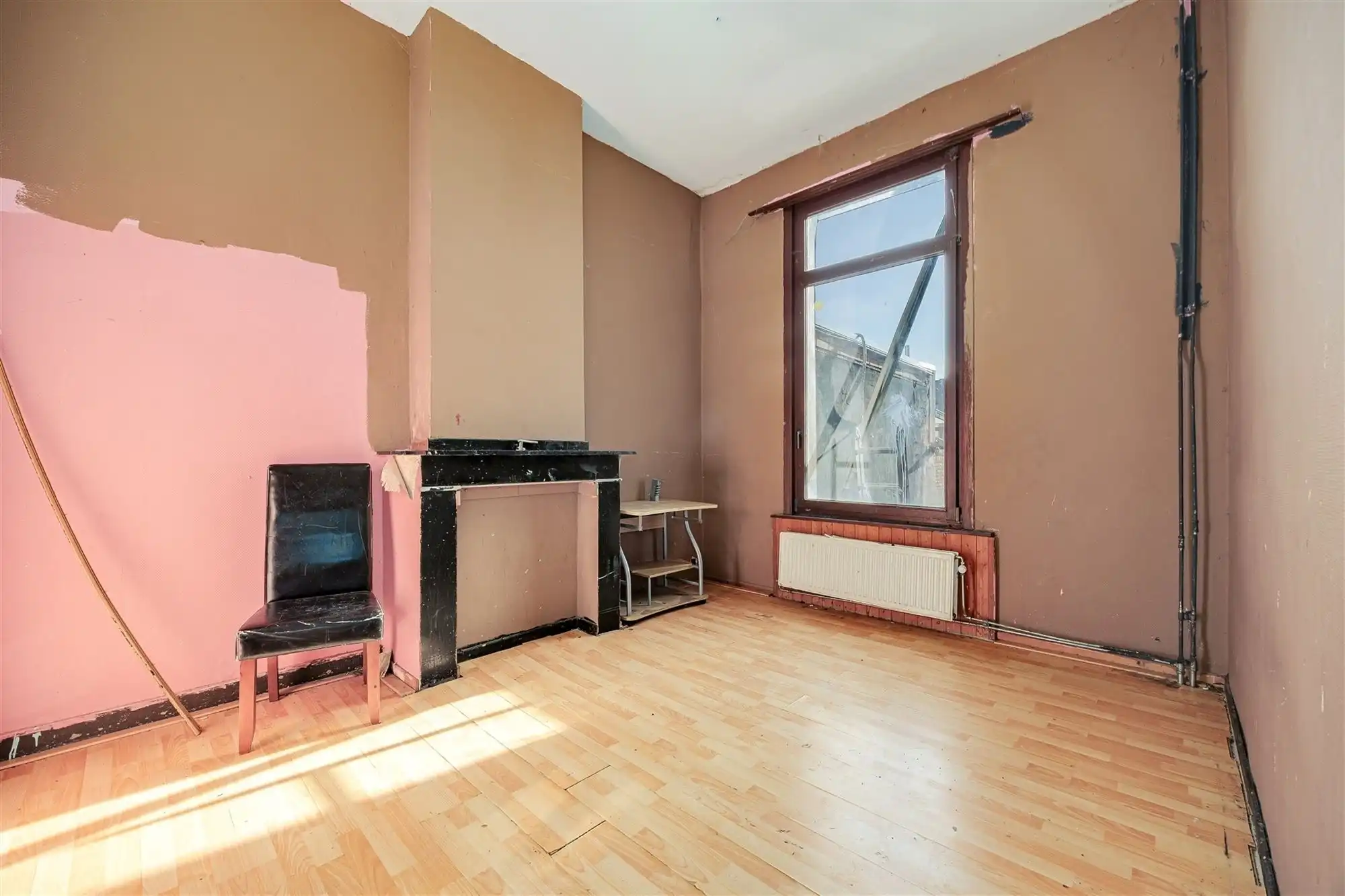 Te renoveren woning met 4 slaapkamers en koer foto 9