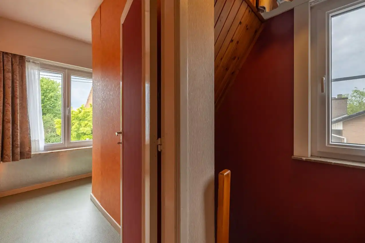 Woning met 3 slaapkamers, veranda en ruime tuin foto 37