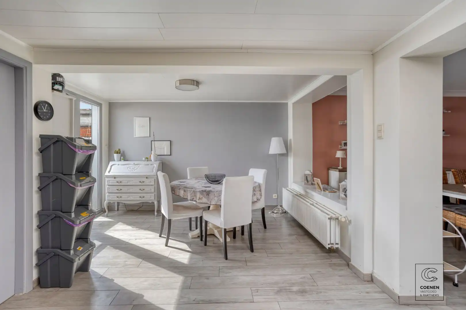 Zeer ruime en instapklare woning van 181 m², 4 slpk's en zeer leuke, zonnige tuin met prachtig uitzicht! foto 10