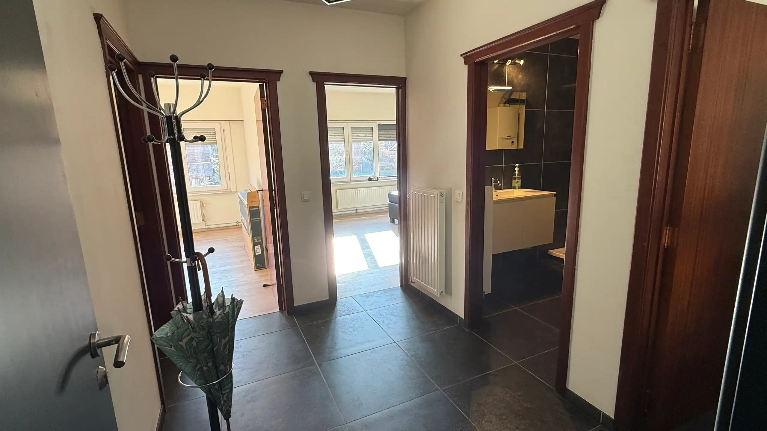 Centraal gelegen & instapklaar appartement met 2 slaapkamers foto 2