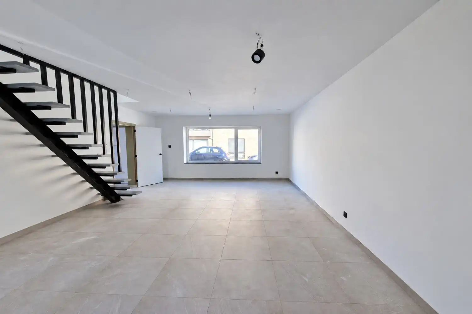 Volledig gerenoveerde woning met 3 slaapkamers te huur in het centrum van Lanaken foto 8