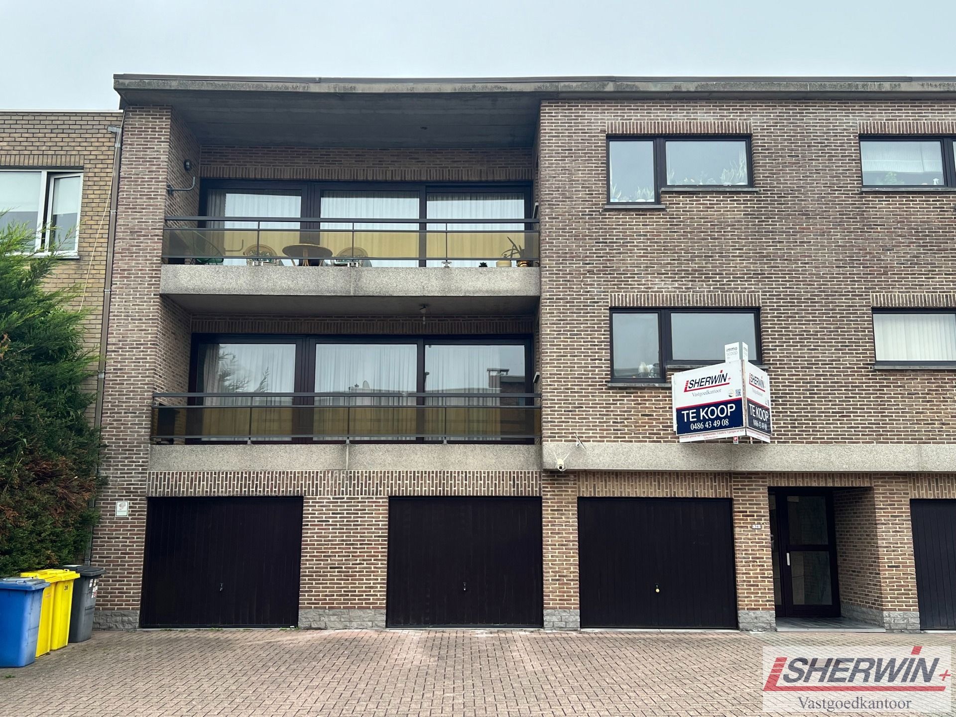 Deel van zeer goed gelegen appartementsgebouw in centrum foto {{pictureIndex}}