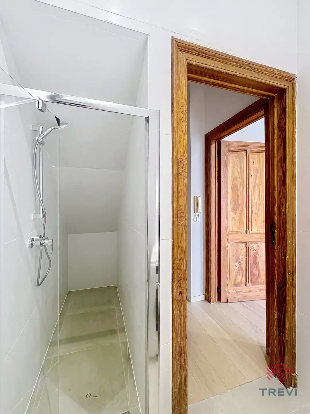 Studio met slaaphoek gerenoveerd! foto 5