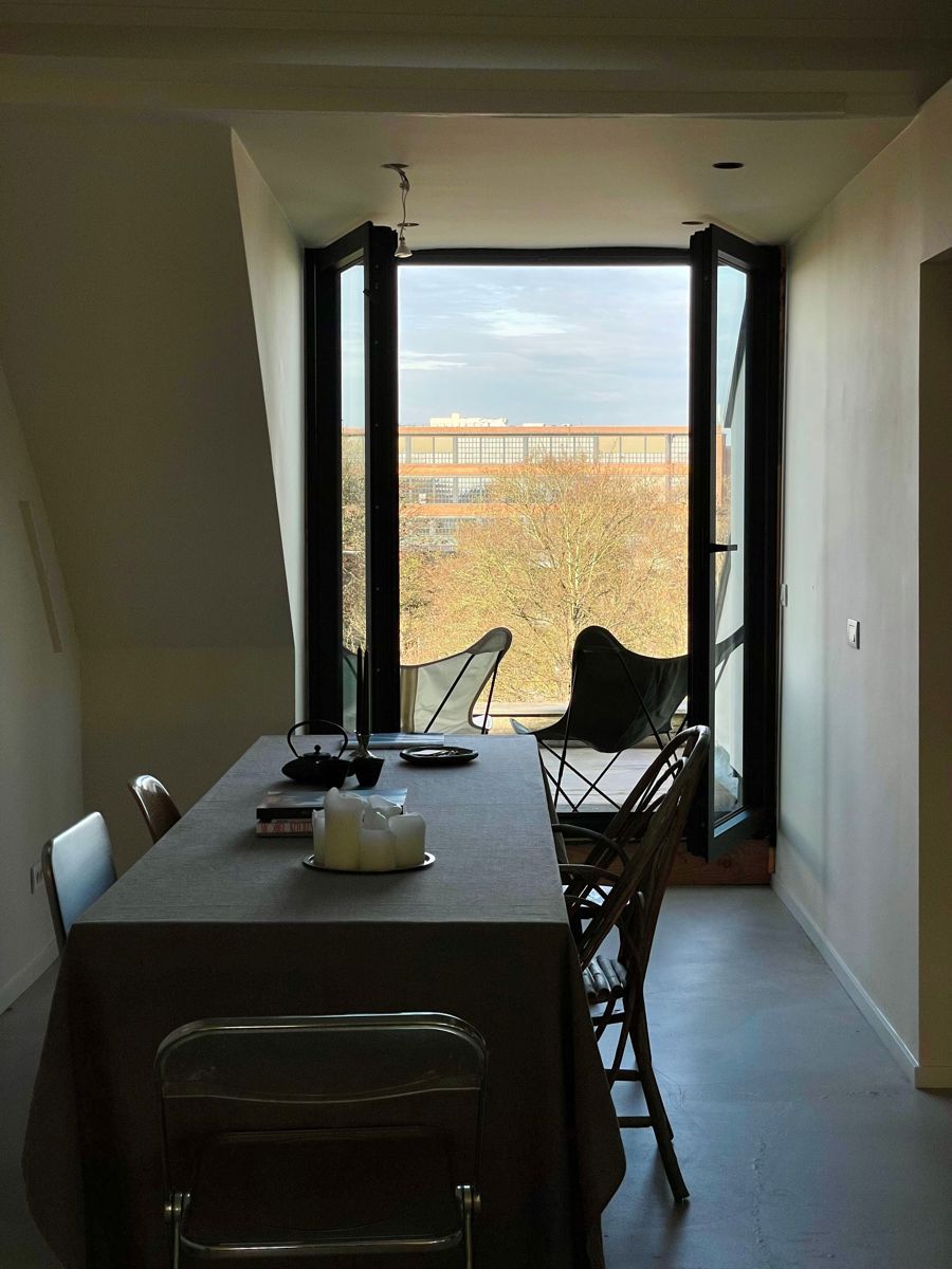 Hip, gemeubeld dakappartement met zicht over Gent foto 3
