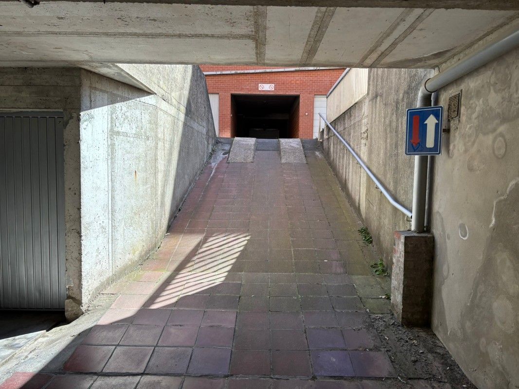 Garage koop in centrum Sint-Idesbald! foto 7