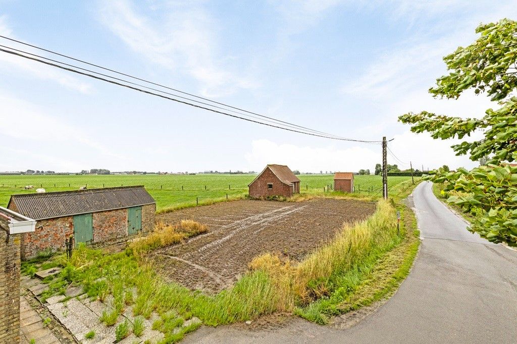 ALVERINGEM: Voormalige herberg "De Rustplaats" waar grazende koeien Uw dichtste buur zijn in een weids en open landschap op 1.000m² grondoppervlakte foto 21