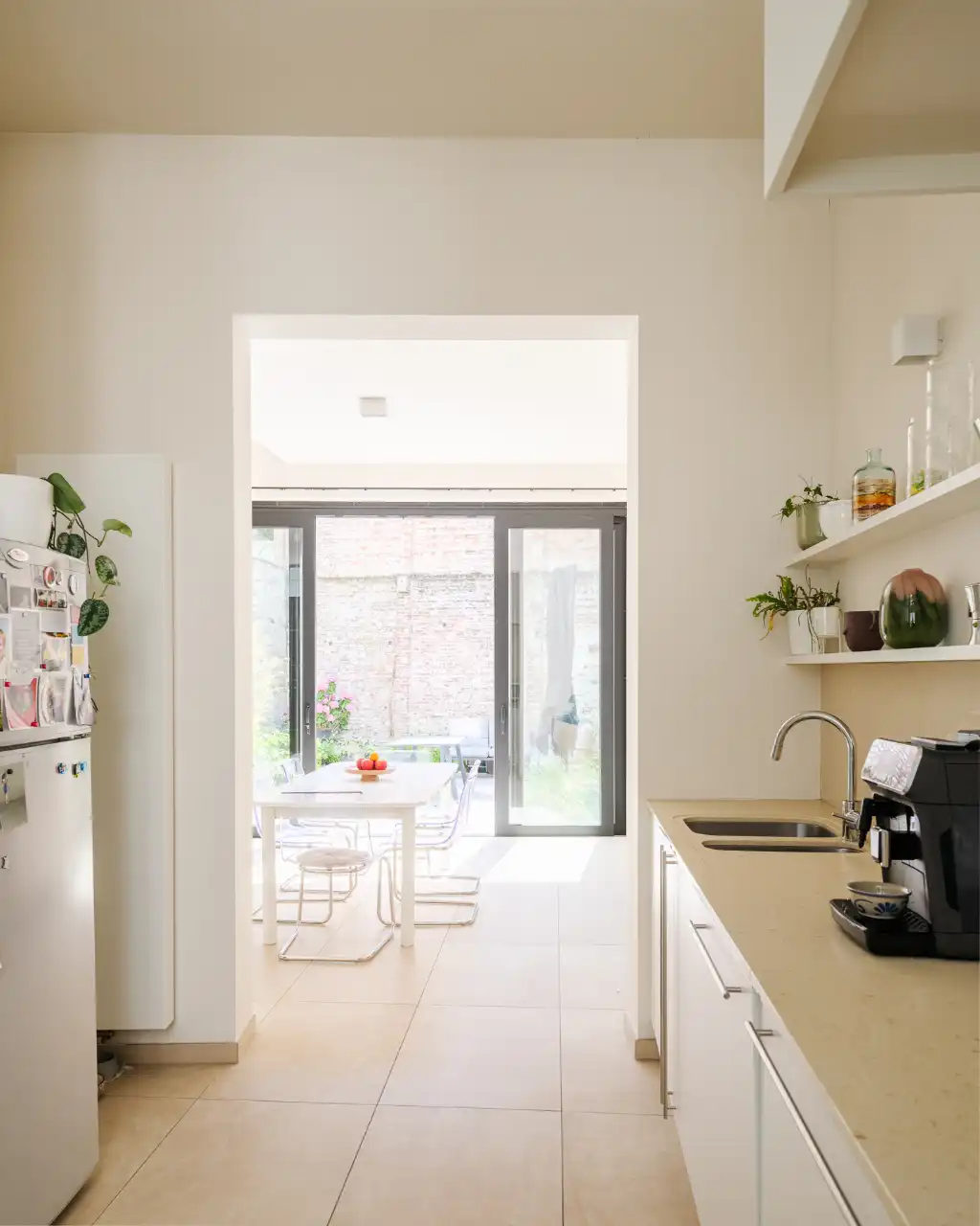 Centrum Gent - Instapklare burgerwoning met 4 slaapkamers, 2 badkamers, stadstuin en inpandig terras op een bijzonder centrale ligging. foto 6