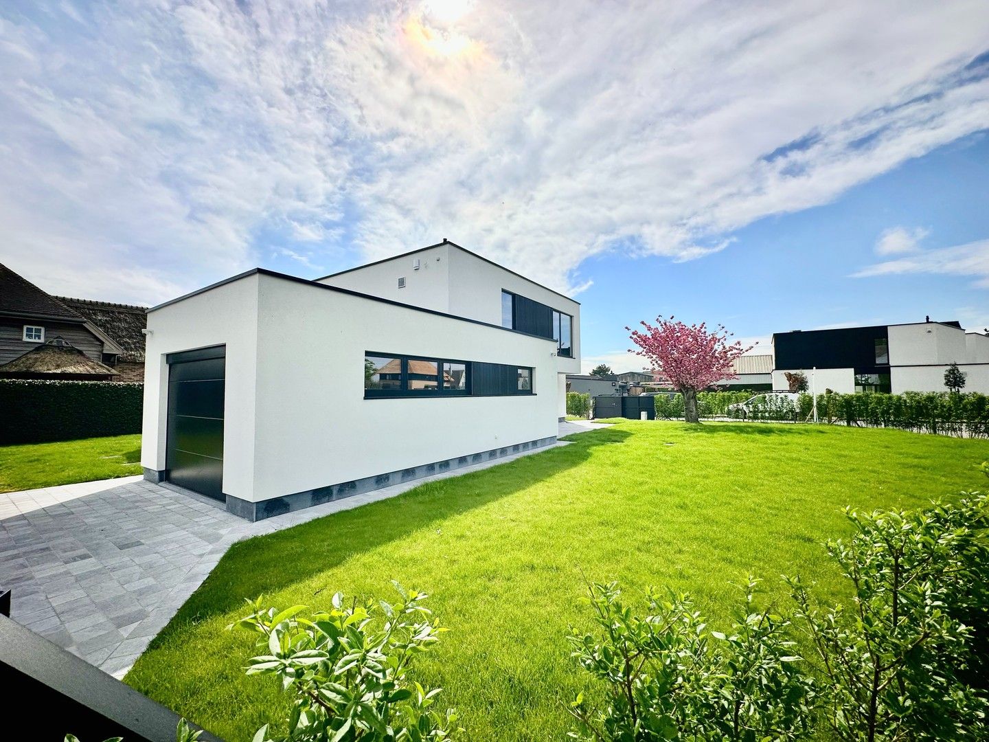 Alleenstaande moderne villa gelegen in een rustige residentiële omgeving te Knokke foto 10