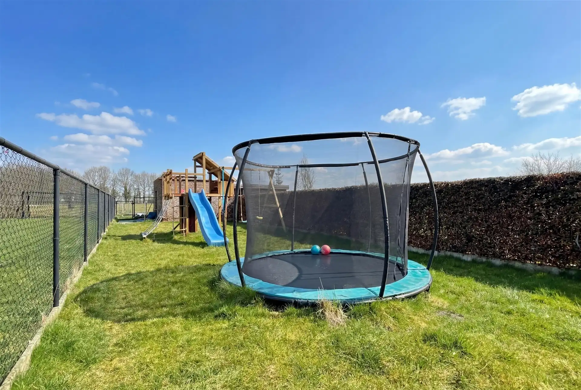 Ruime energiezuinige woning 4 slpk en tuin foto 6