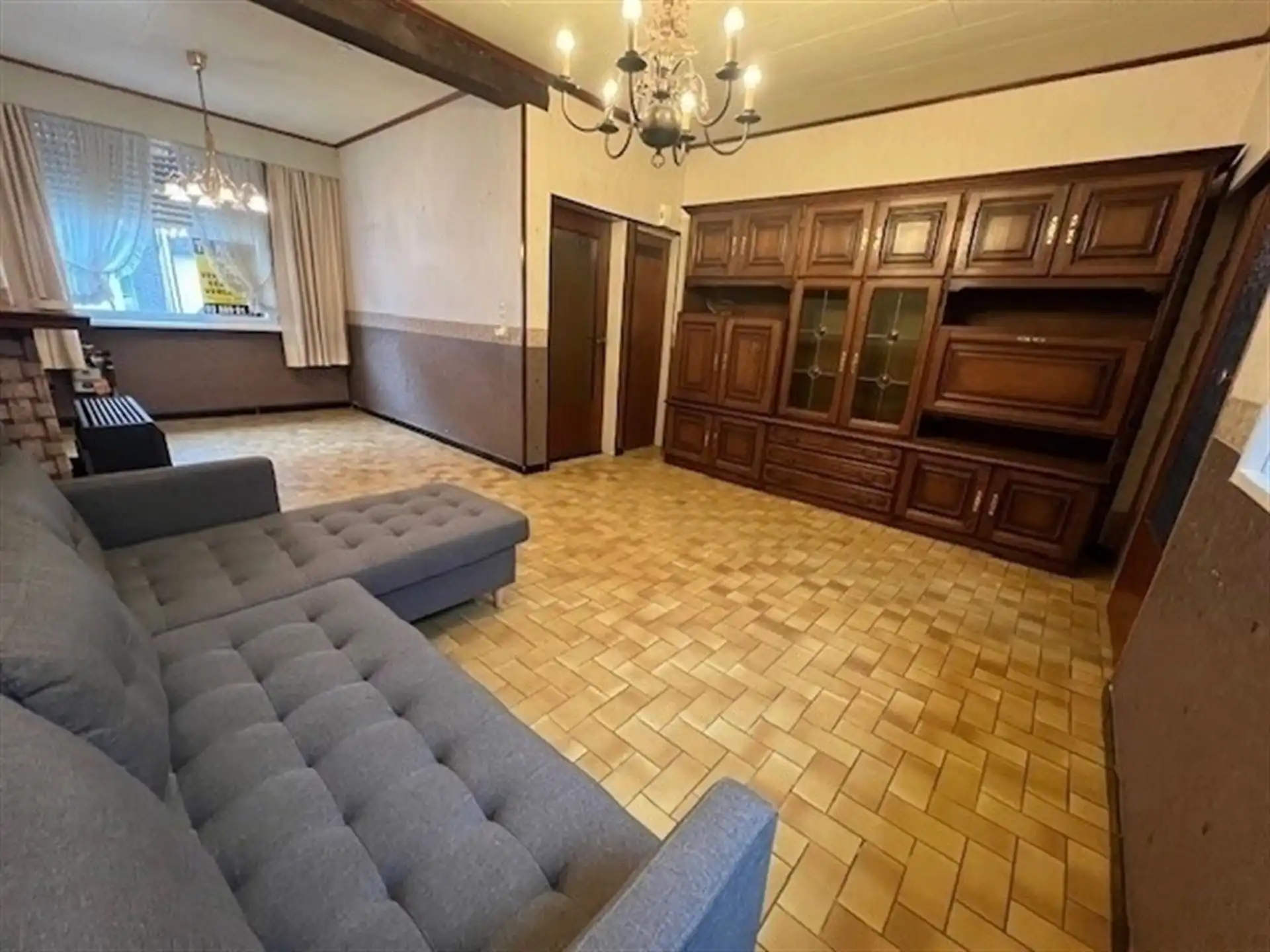 Gunstig gelegen woonhuis met garage! foto 2