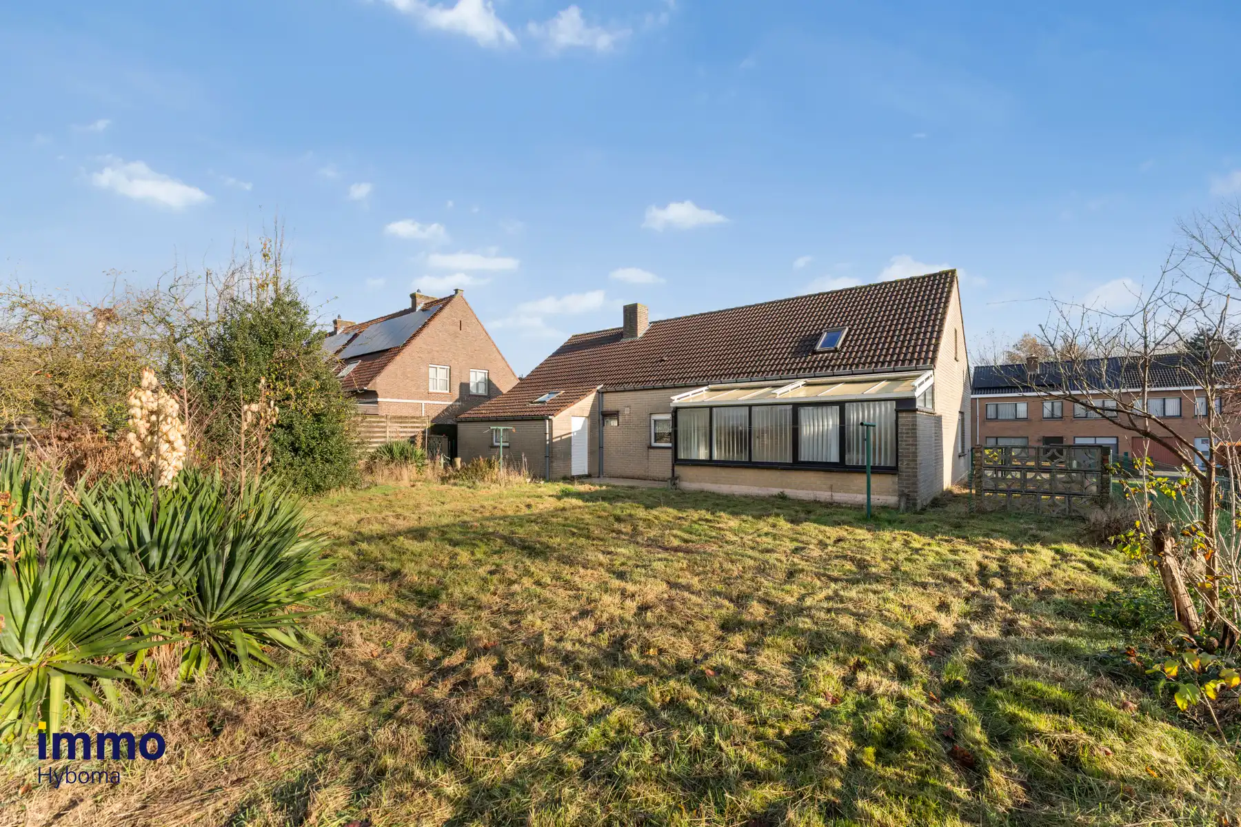 Bungalow met potentieel in centrum Torhout foto 2