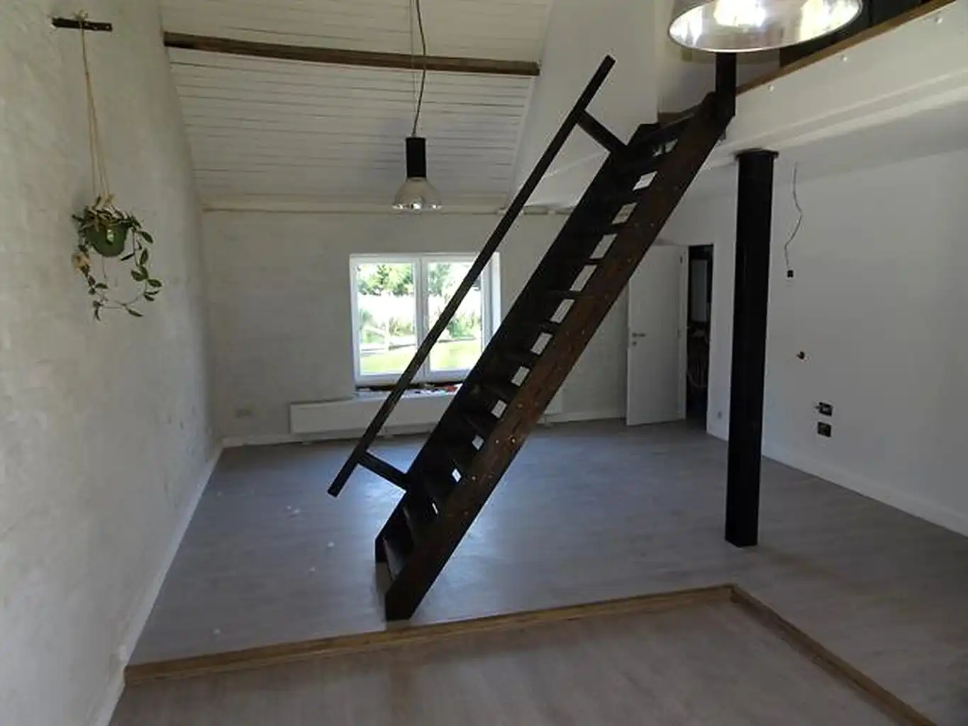 Zeer rustig gelegen ruime woning te huur foto 22