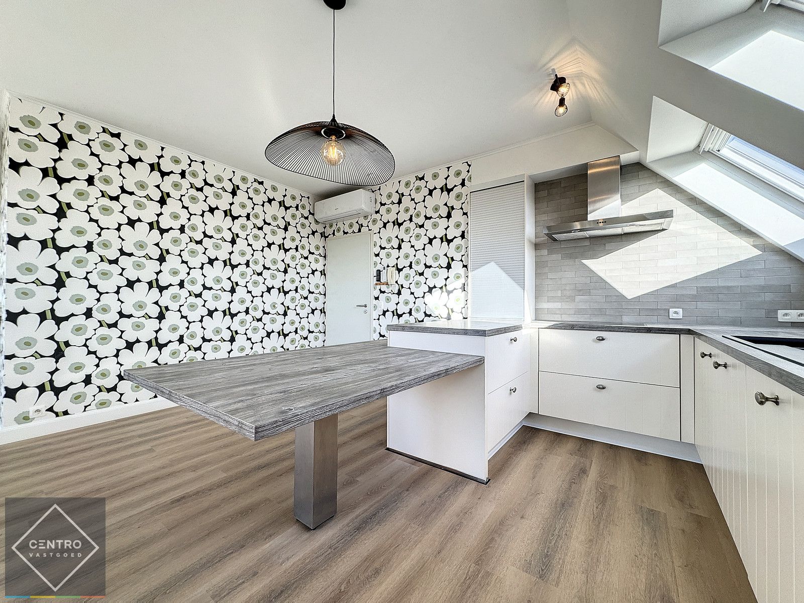 LEUK dakappartement met 2 slpks en garage met FANTASTISCH UITZICHT! foto 6
