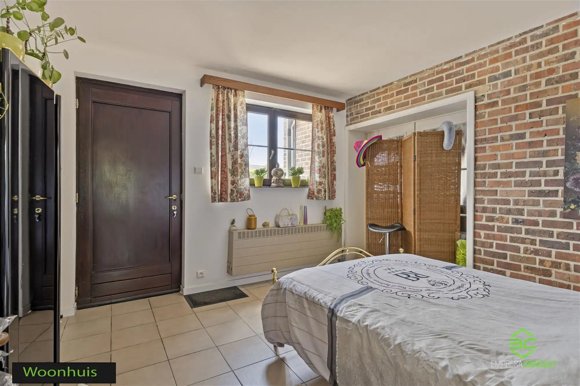 Ruime woning met 8 slpk + 1 magazijn op 21a 24ca! foto 16