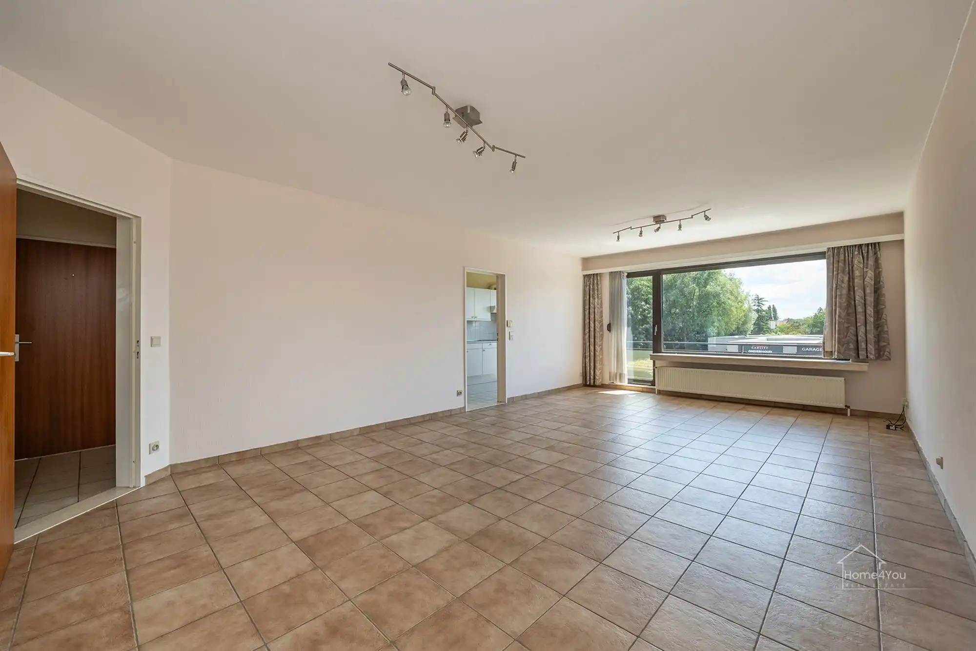 Instapklaar Appartement Toplocatie, 2Slaapk, Terras, Garagebox foto 4