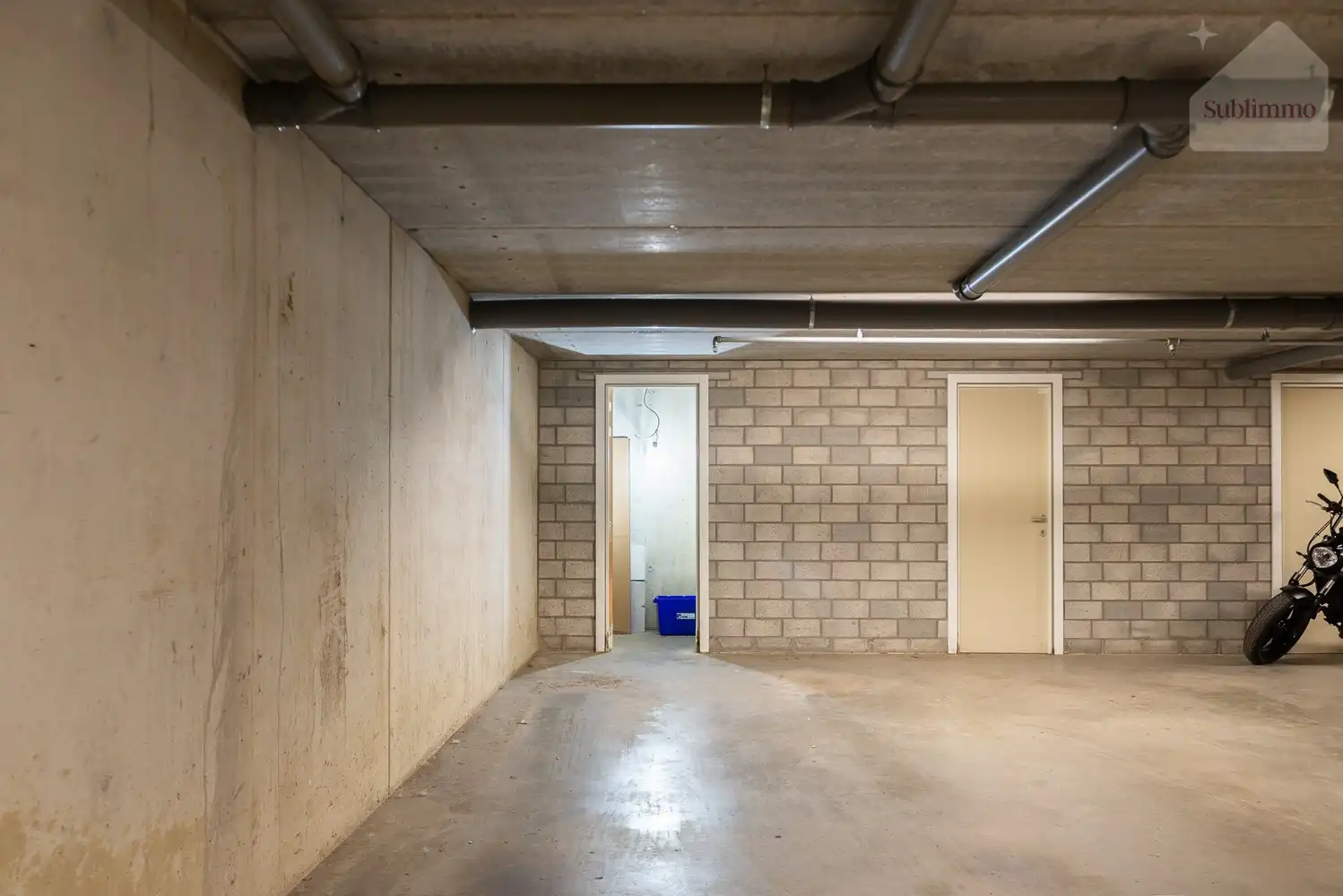 Verzorgd dakappartement met groot terras en dubbele parking foto 18