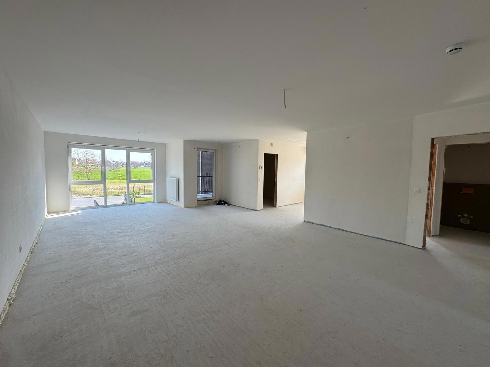 Tweeslaapkamer appartement op de eerste verdieping foto {{pictureIndex}}