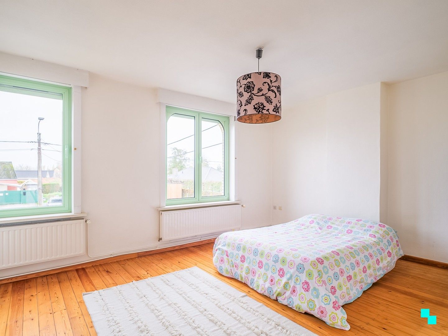 Charmante woning met vijf slaapkamers en inpandige garage te Merelbeke foto 23