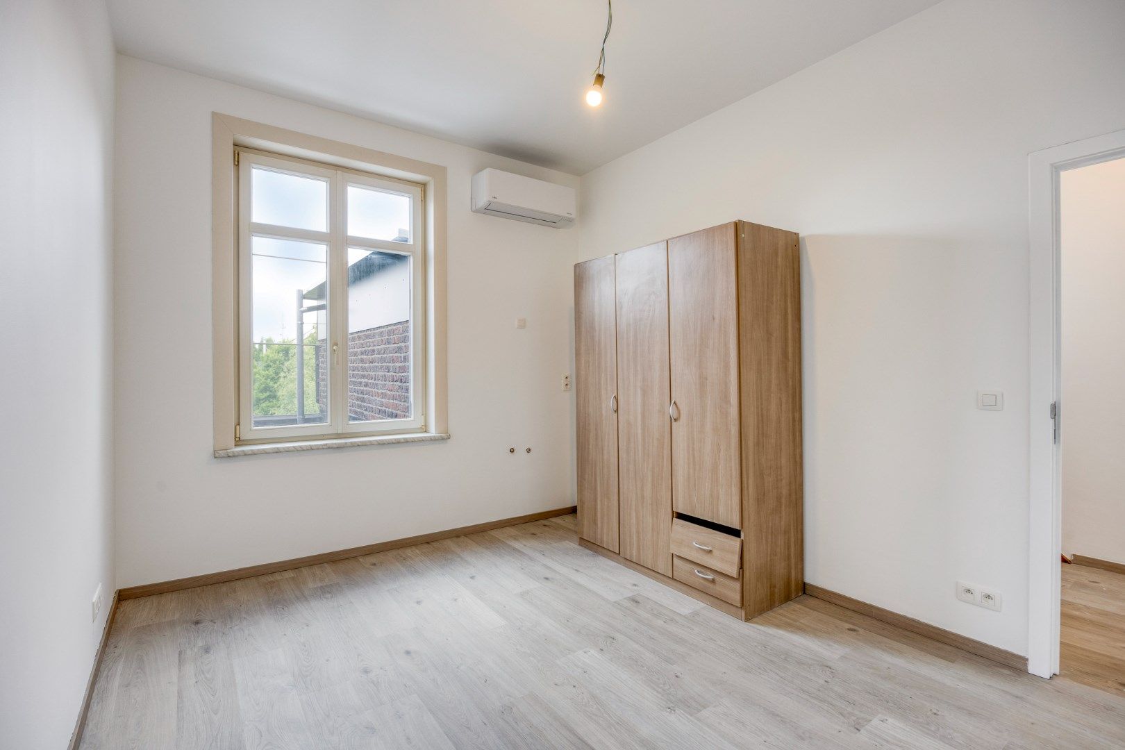 Totaal gerenoveerde en zeer goed gelegen woning op wandelafstand station met 3 ruime slaapkamers en bureauruimte - EPC A (81) kWh/m²  foto 19