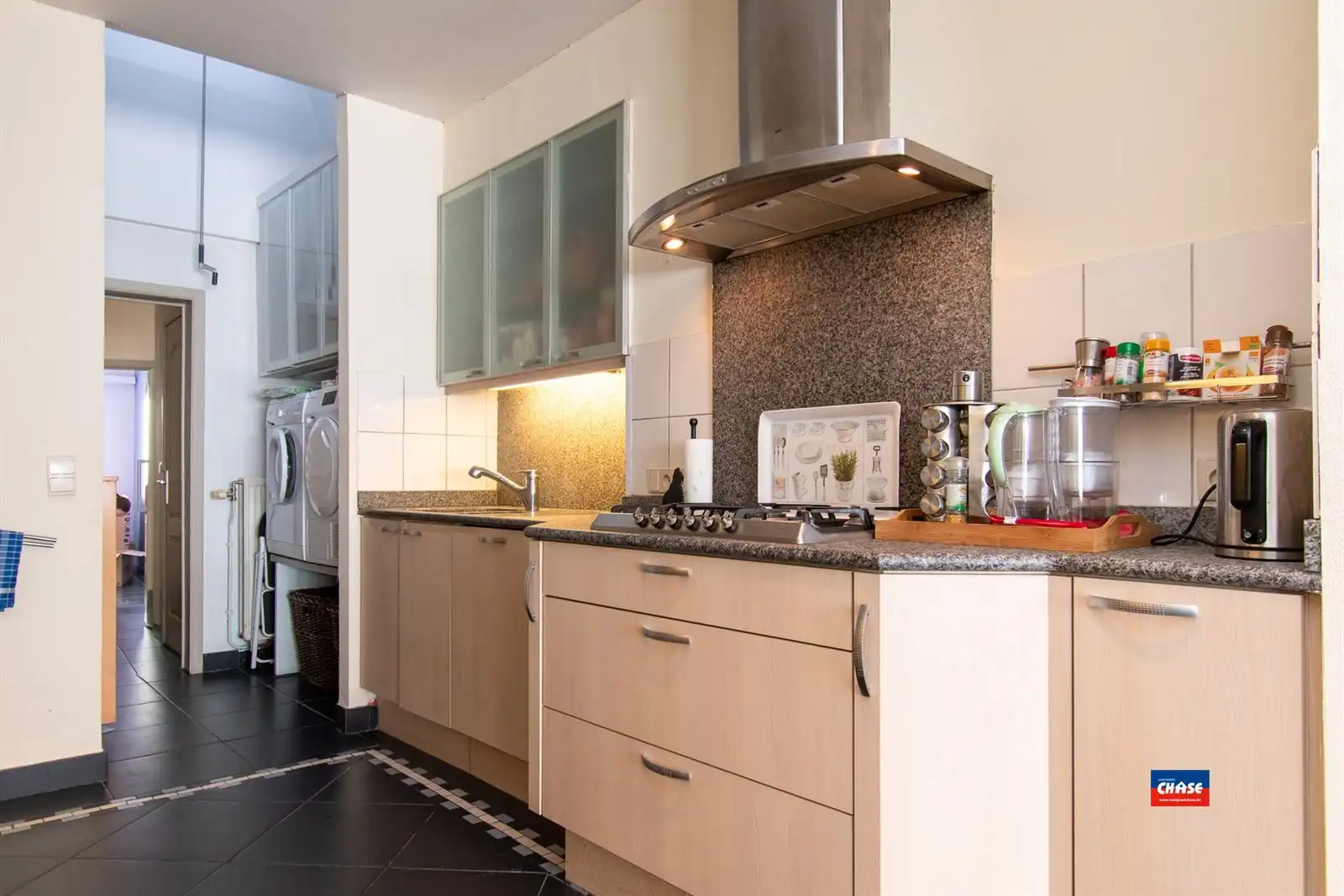 Gelijkvloersappartement met drie slaapkamers en terras foto 4