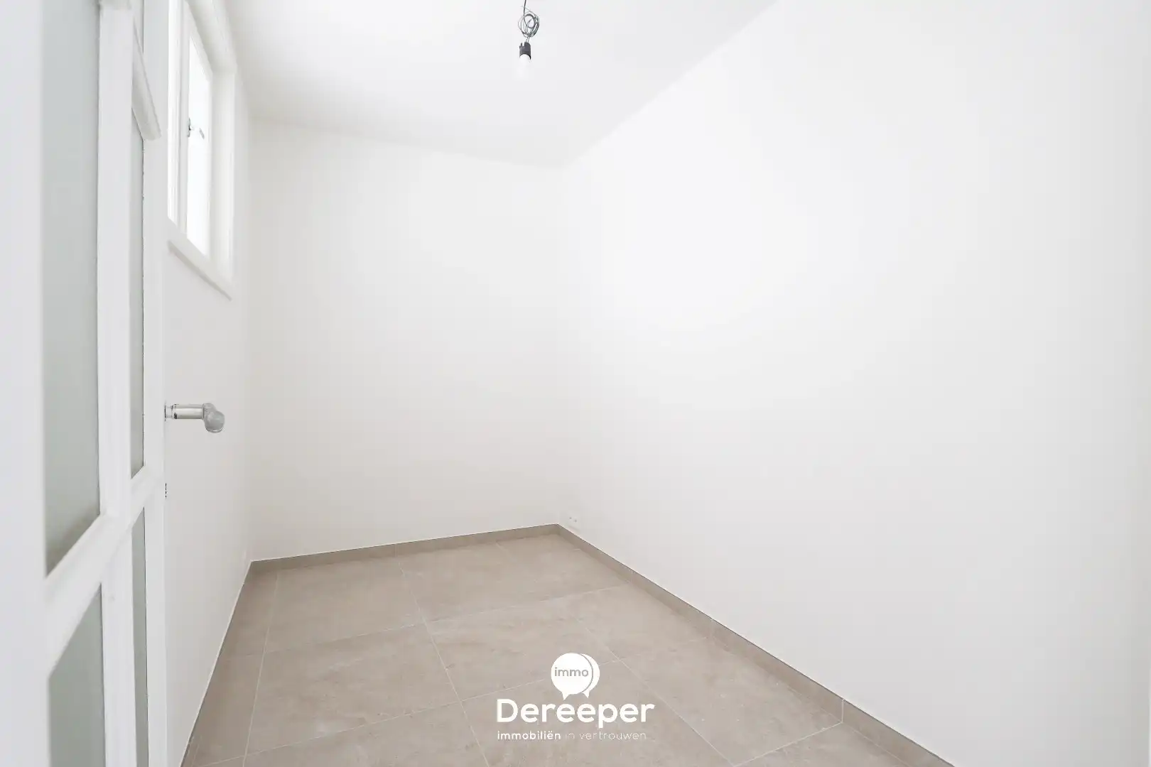 Ruim en volledig gerenoveerd 3-slaapkamerappartement op wandelafstand van Brugge centrum foto 5
