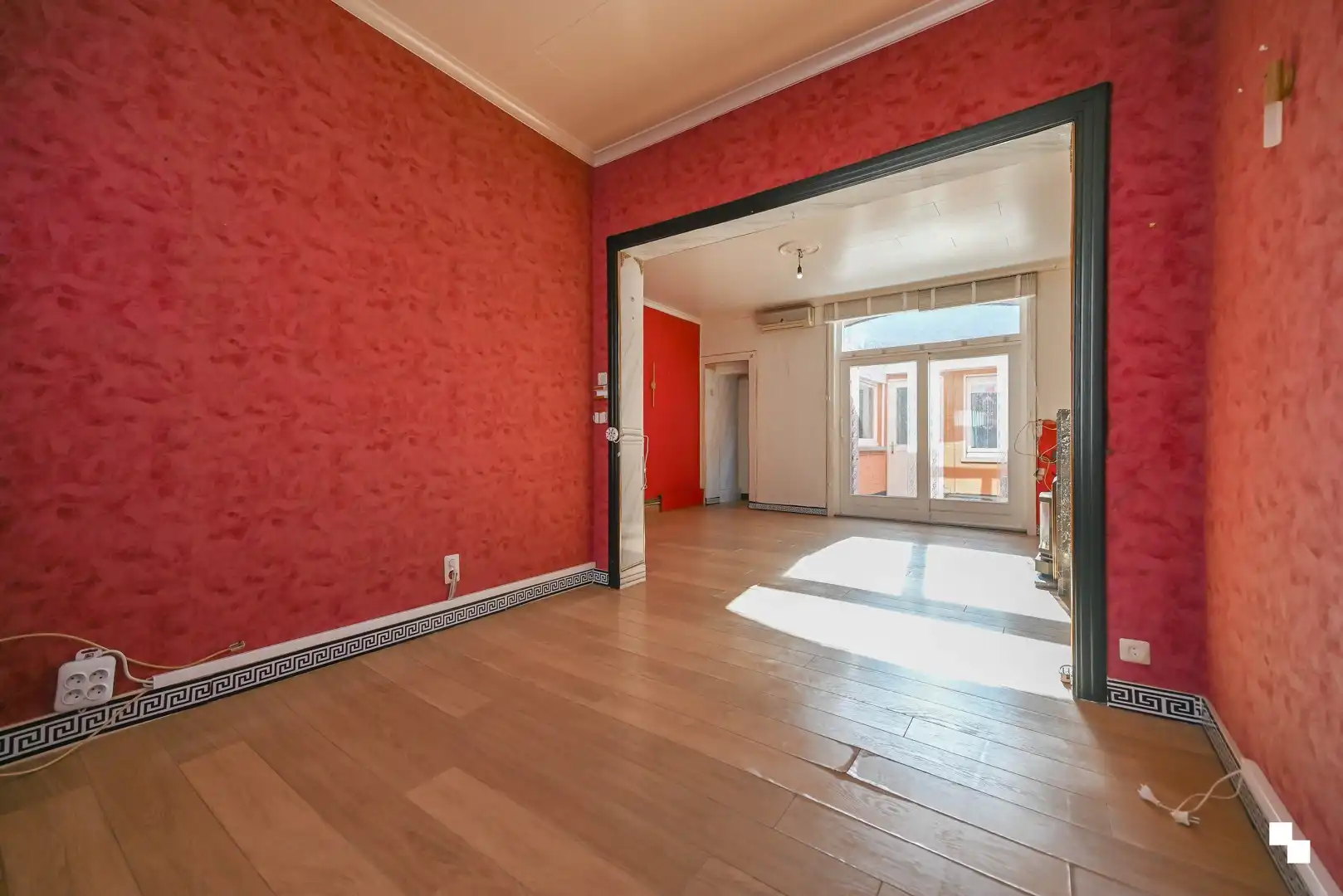 Knusse rijwoning nabij centrum Izegem foto 8