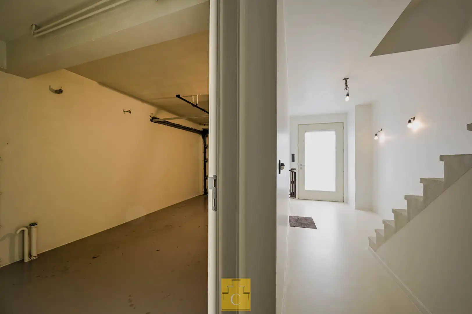 hippe eigentijds gerenoveerde hoekwoning met 2 garages en zonnige stadstuin in de gegeerde Sint-Annawijk foto 21