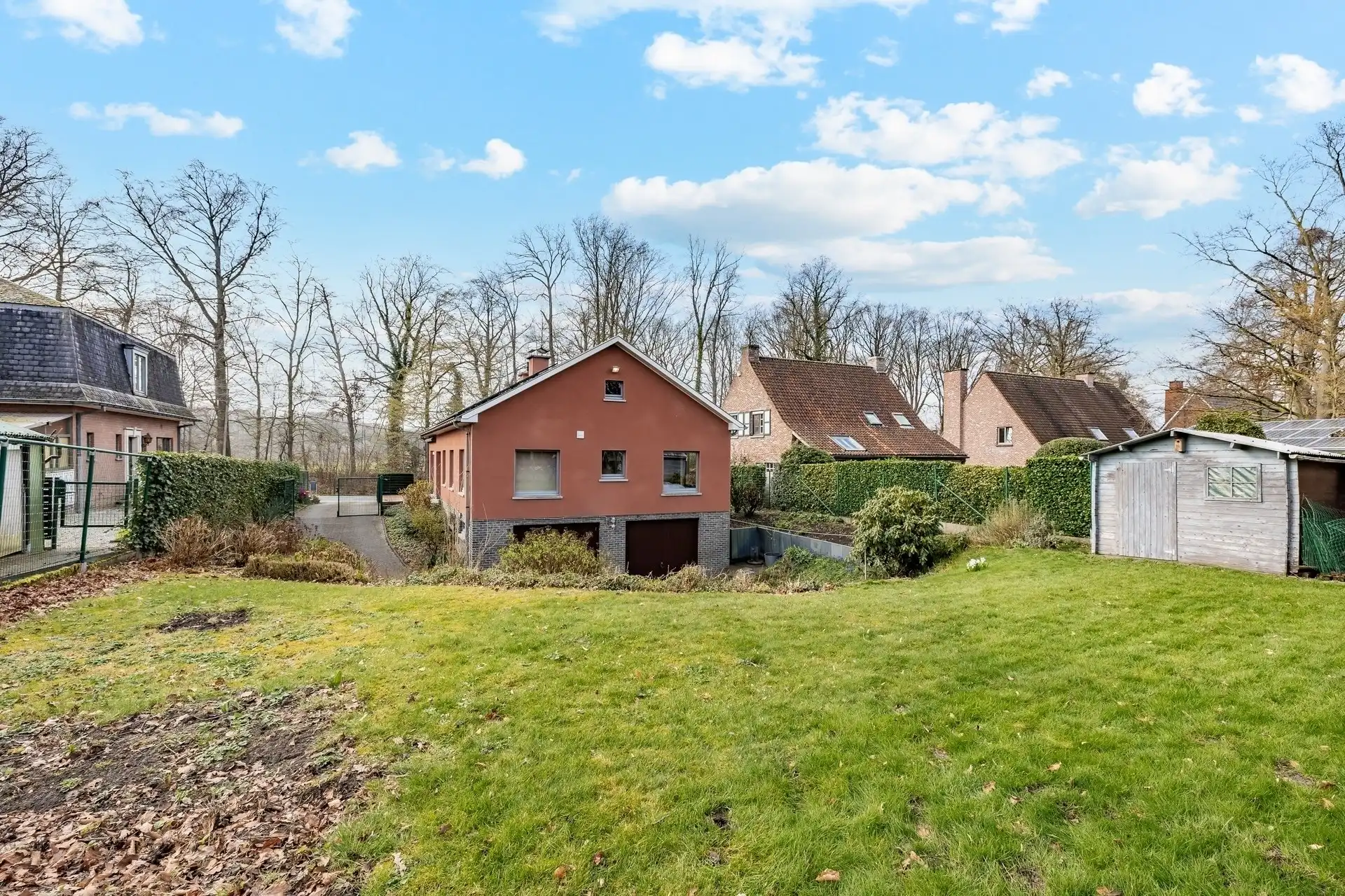 Bungalow met 4 slks, tuin en dubbele garage foto 21