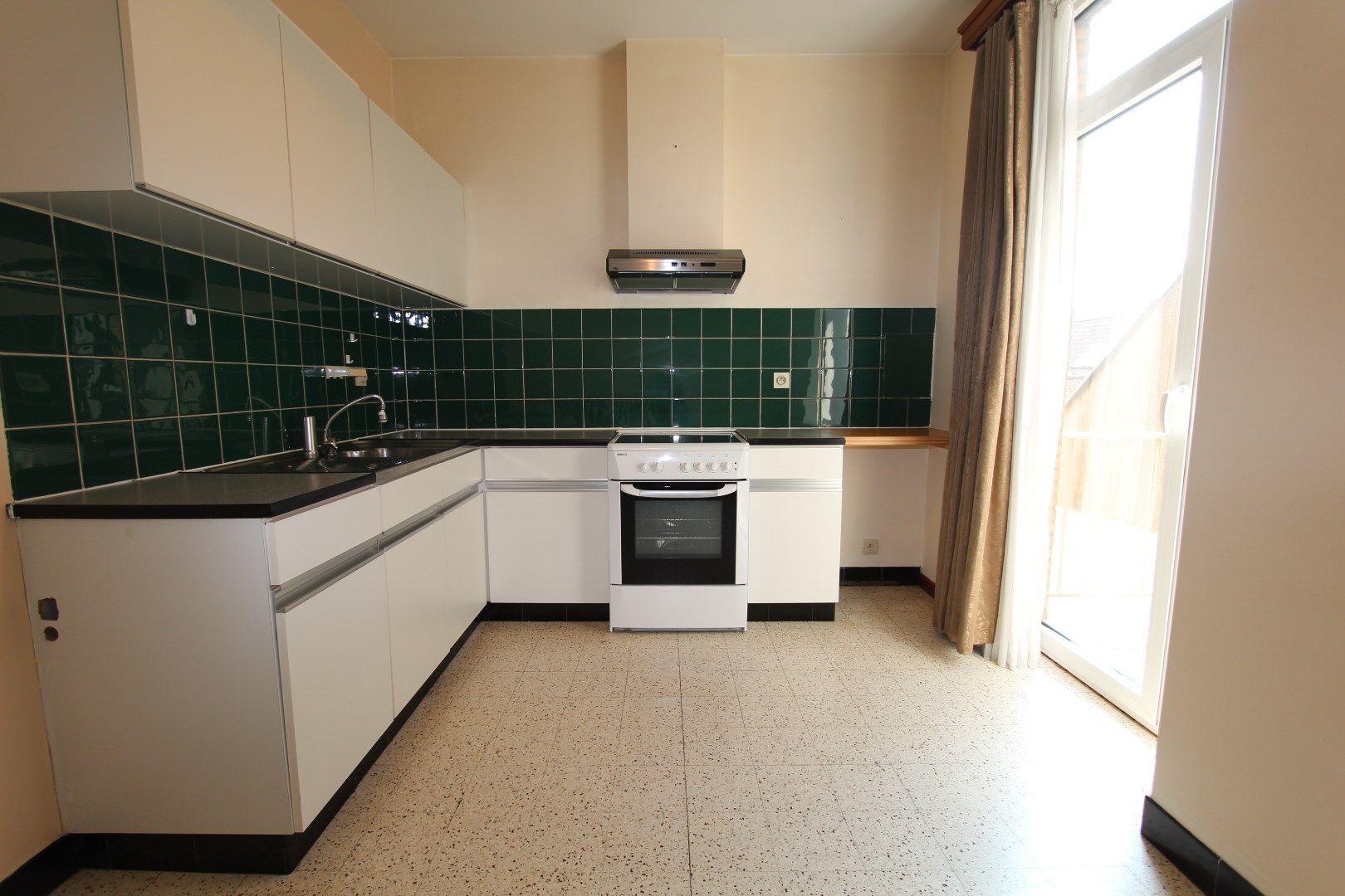 RUIM APPARTEMENT - PRACHTIG GELEGEN IN HET STADSCENTRUM foto 8