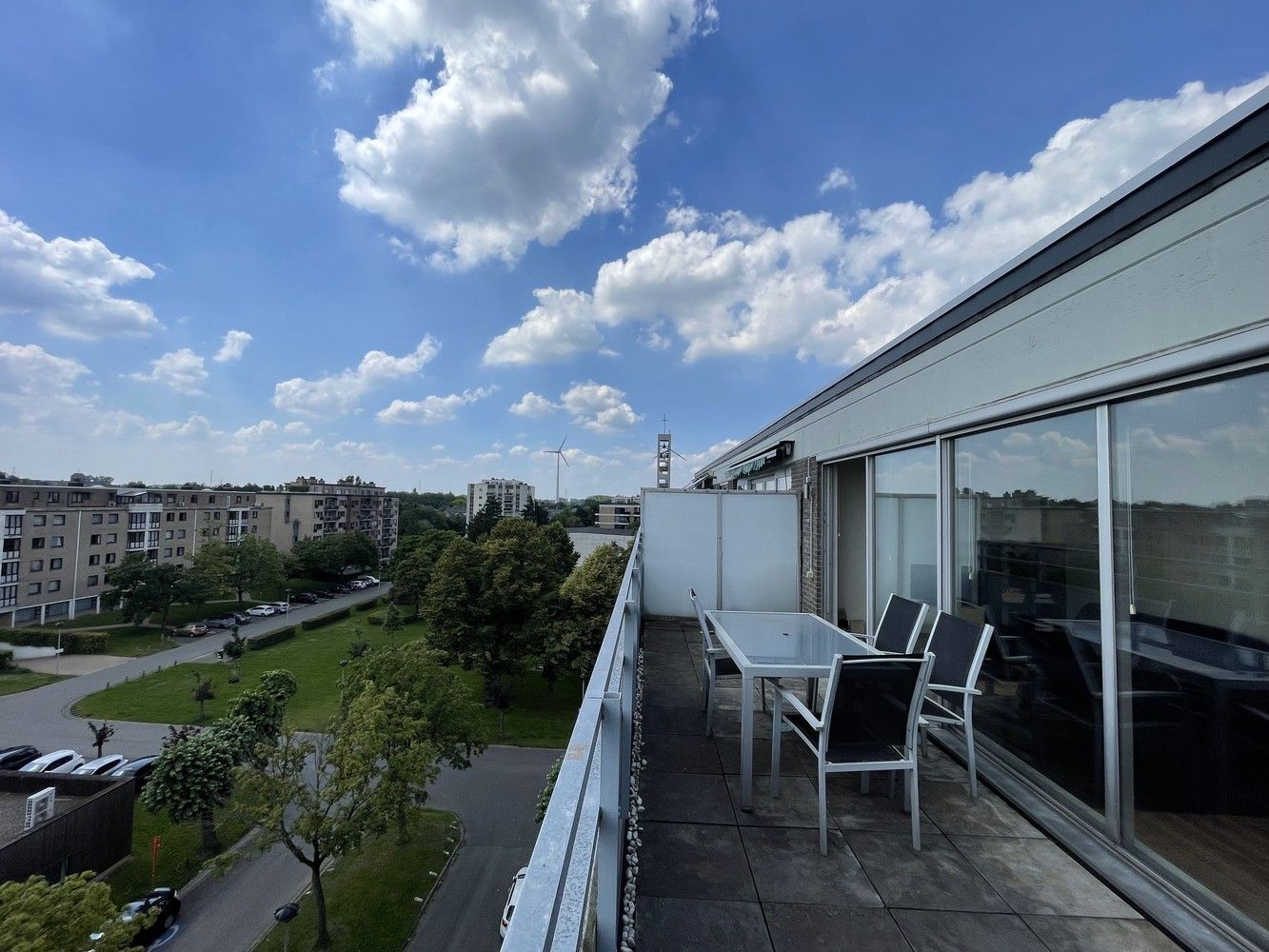 Tweeslaapkamerappartement met groot zonneterras foto 7