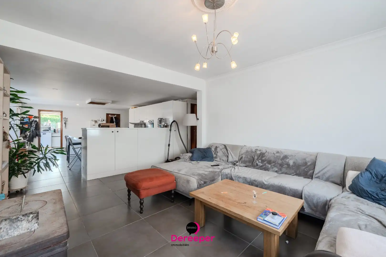 Te renoveren halfopen woning met zuidgerichte tuin op 571 m² in Jabbeke foto 7