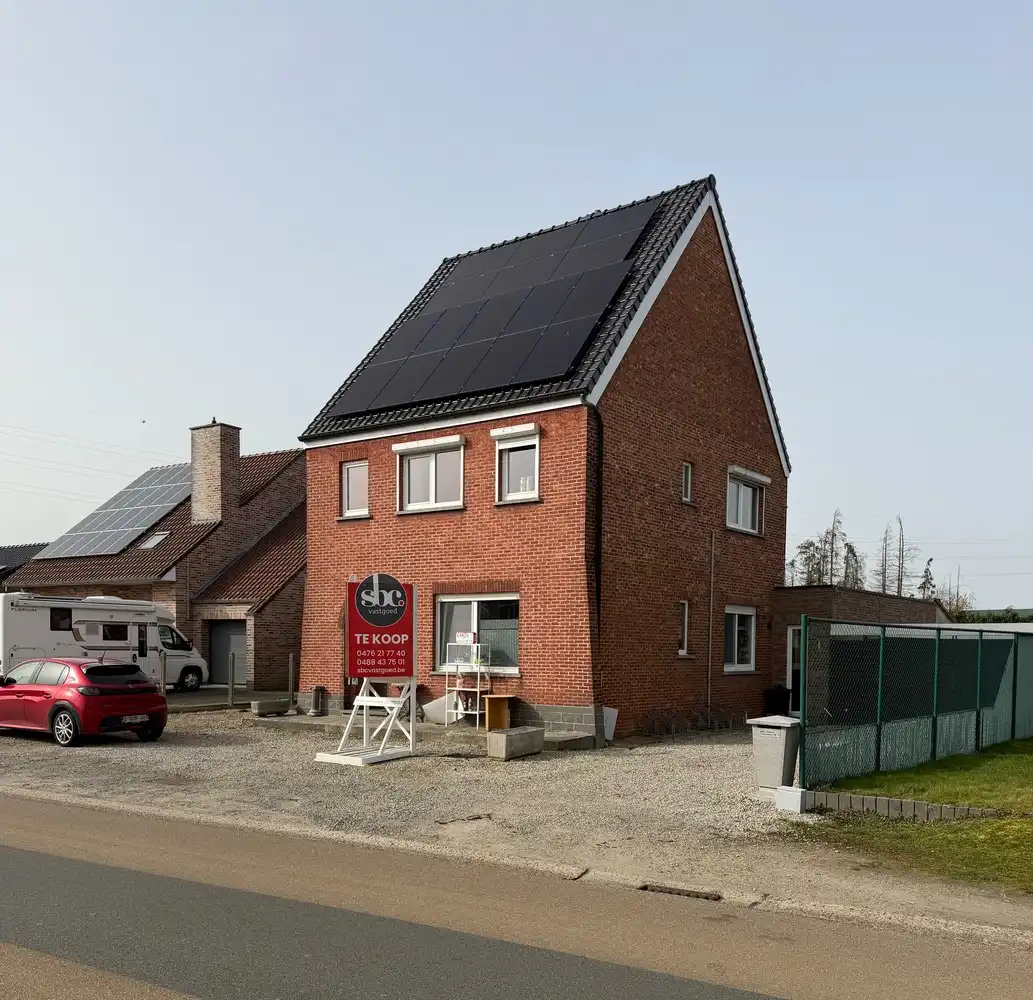 Ruime vrijstaande woning foto {{pictureIndex}}