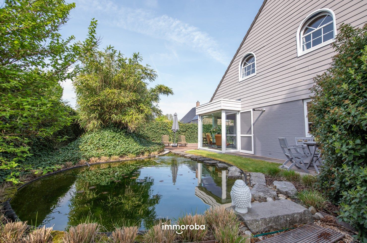Te koop in Zulte – Alleenstaande villa met karakter op toplocatie  foto {{pictureIndex}}