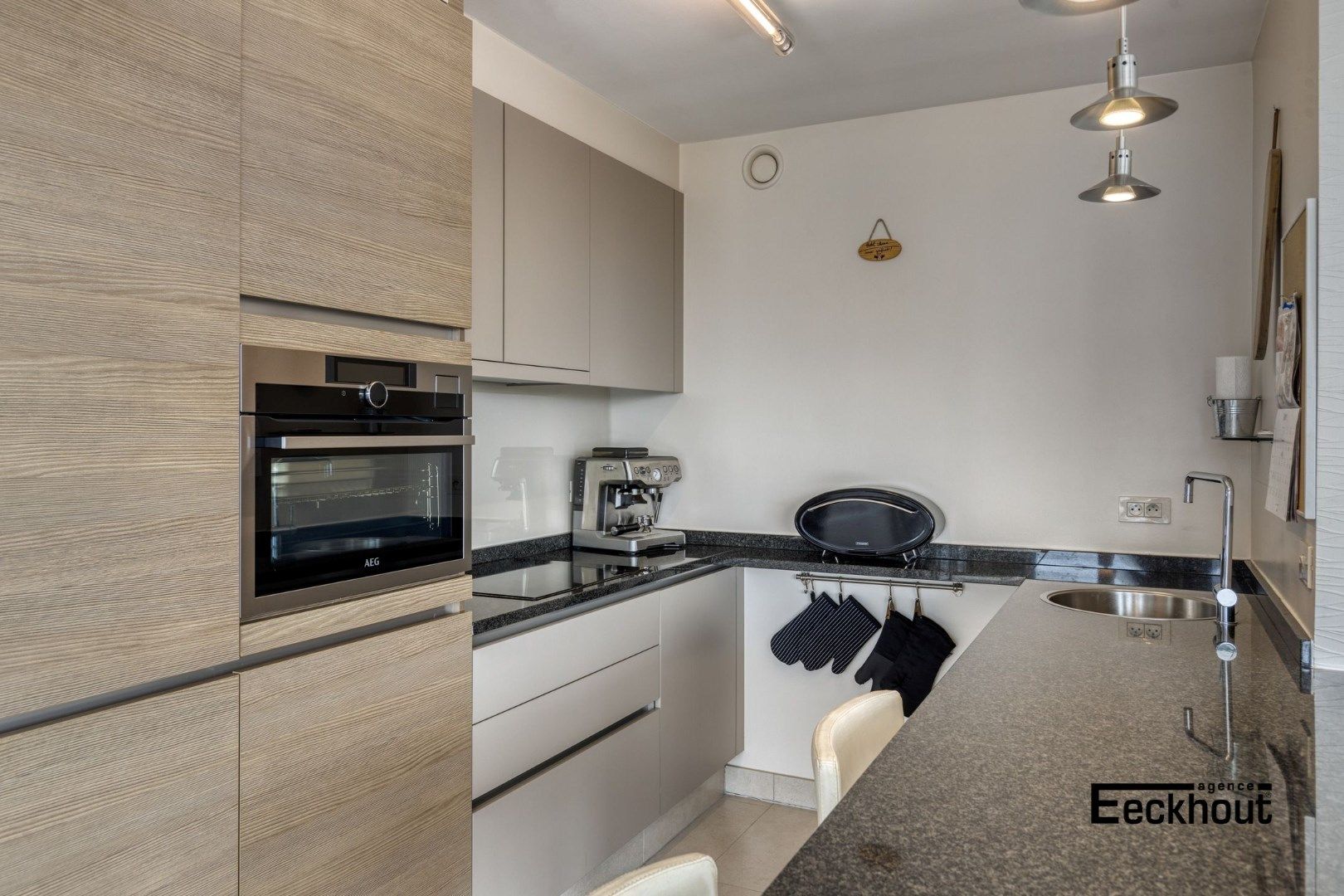 Instapklaar & modern 3 slaapkamer-appartement met zéér ruim zonneterras (45m²) te Bredene-Duinen! foto 7