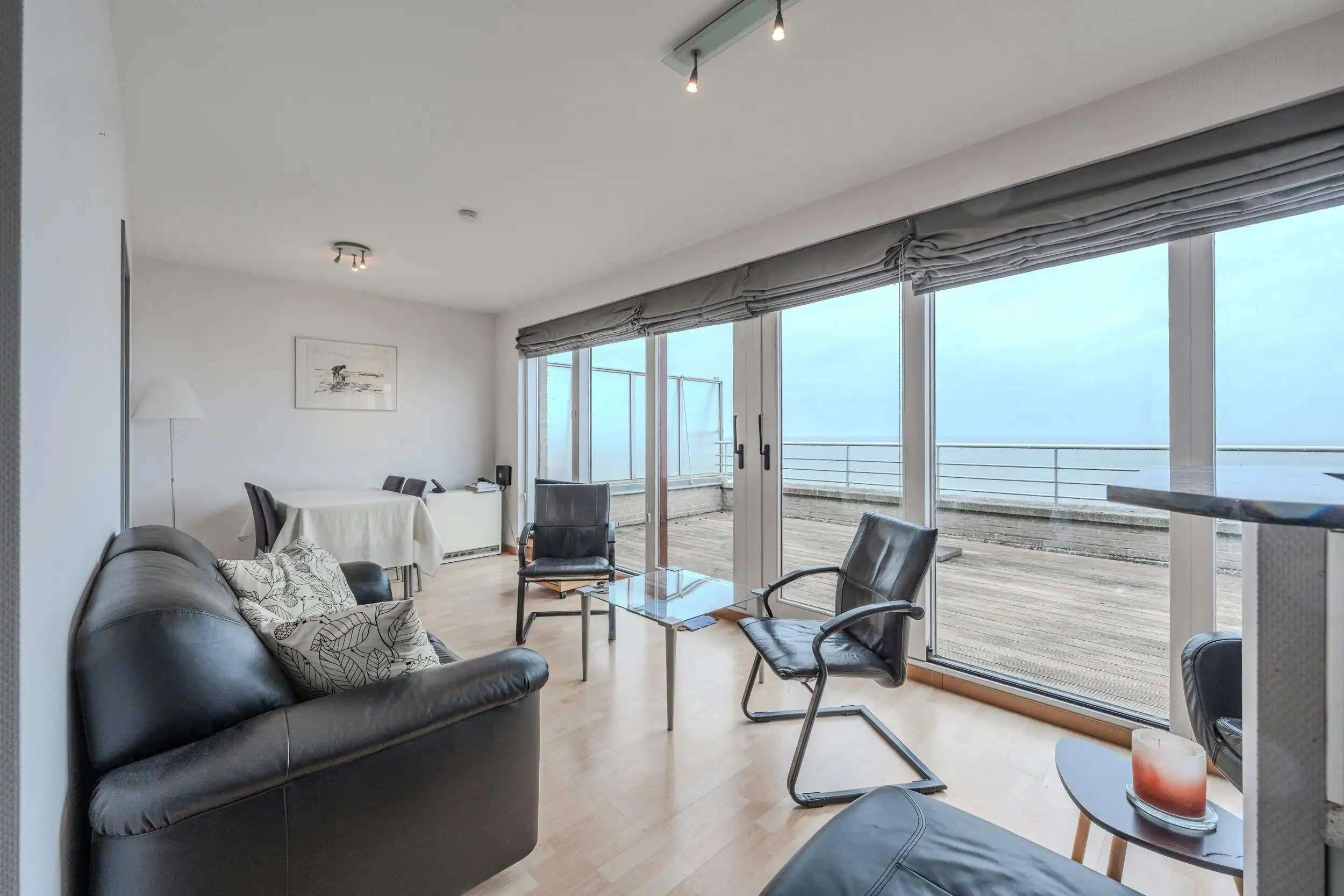 Dakappartement met schitterende terrassen met zicht op zee foto 3