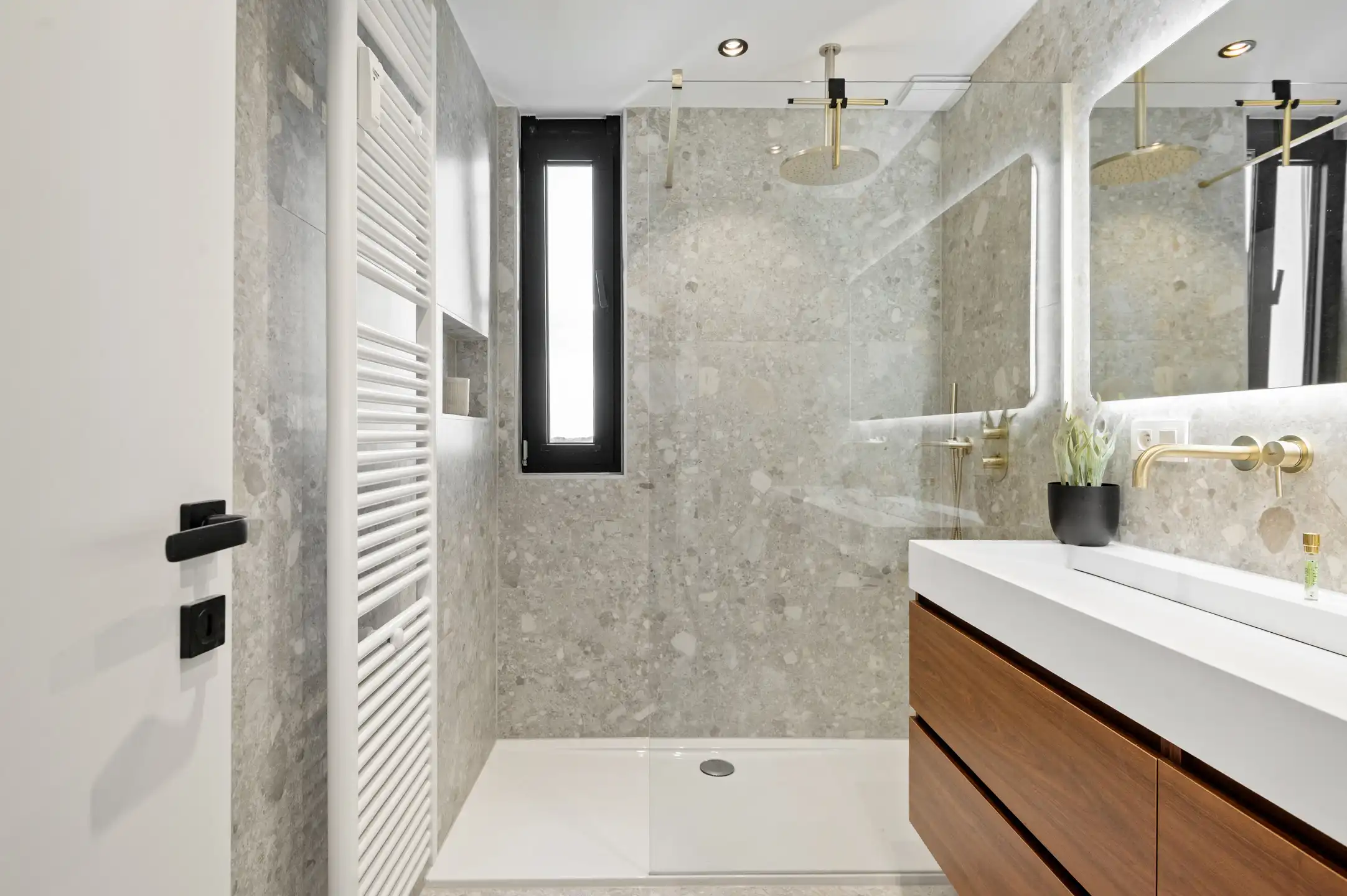 Prachtig gerenoveerd 3-slk.-appartement op toplocatie foto 11