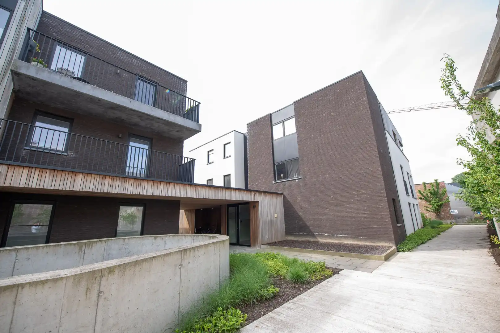 Instapklaar appartement met ruim terras en autostaanplaats in Deerlijk foto 17