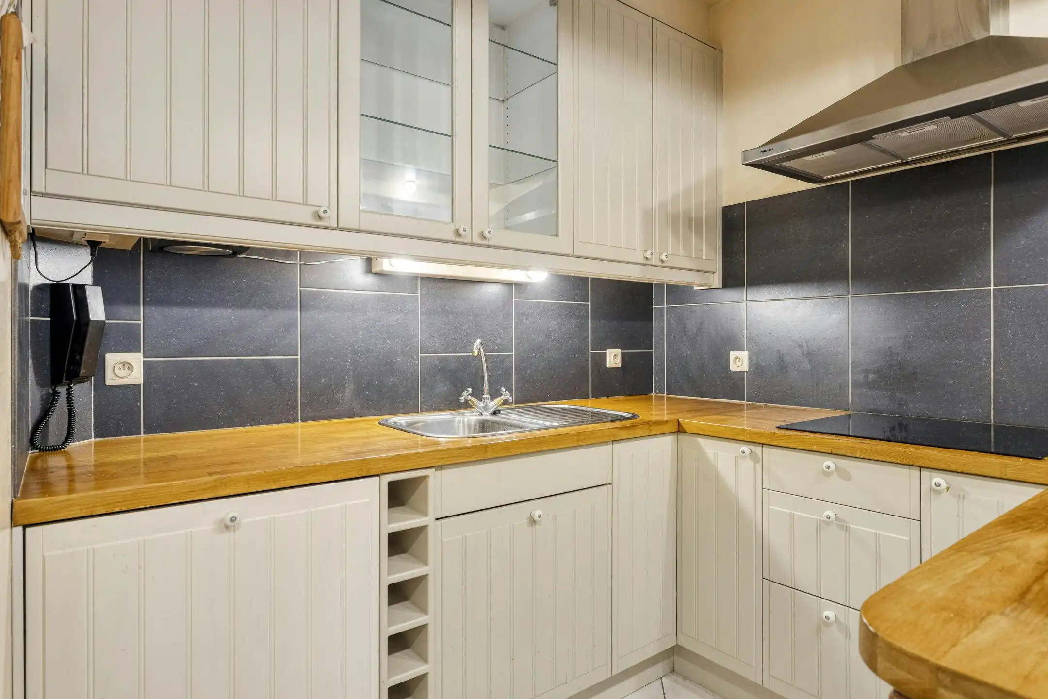 Opbrengsteigendom met garage en 3 appartementen te koop foto 7