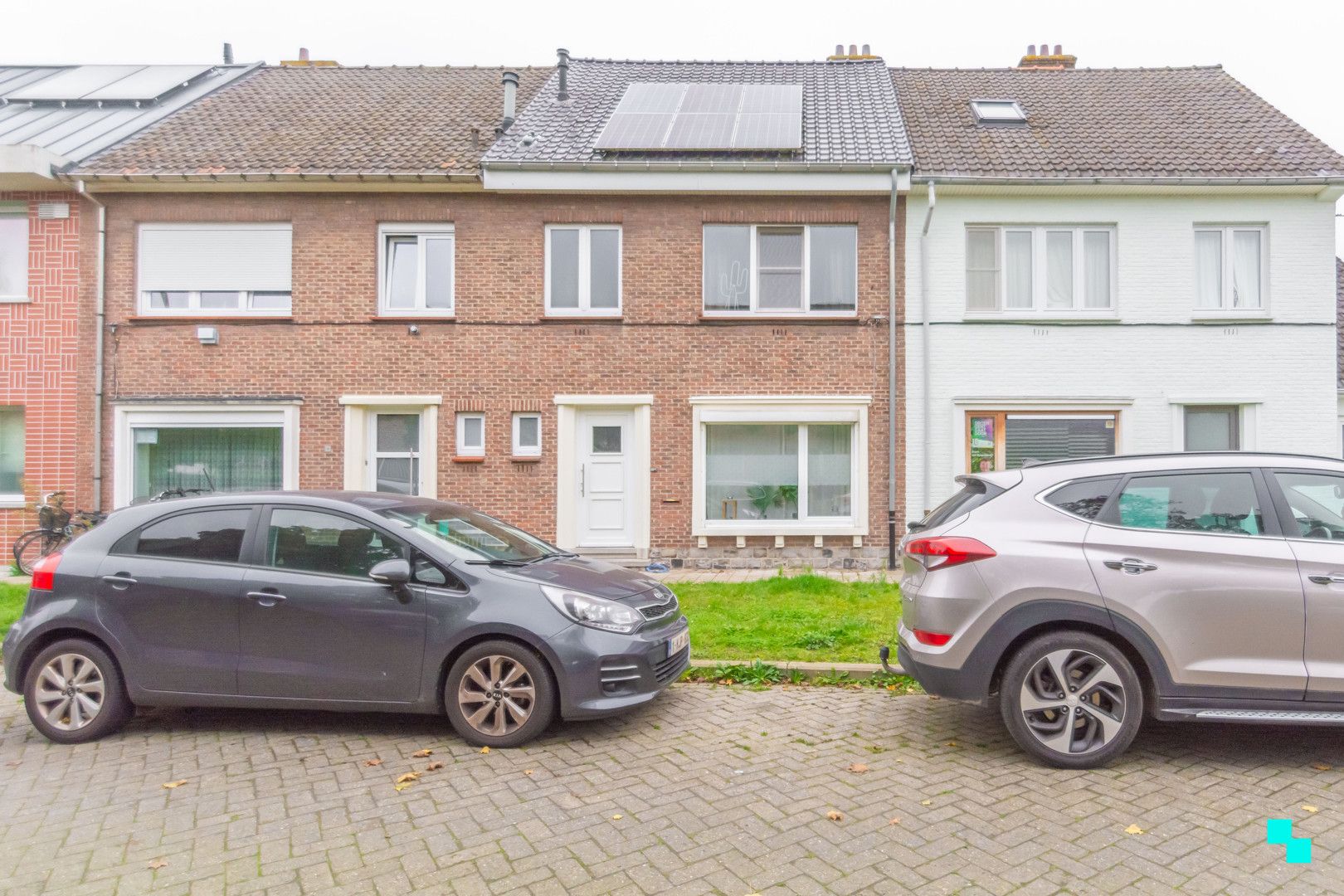 Op te frissen rijwoning aan de rand van Gent foto 4