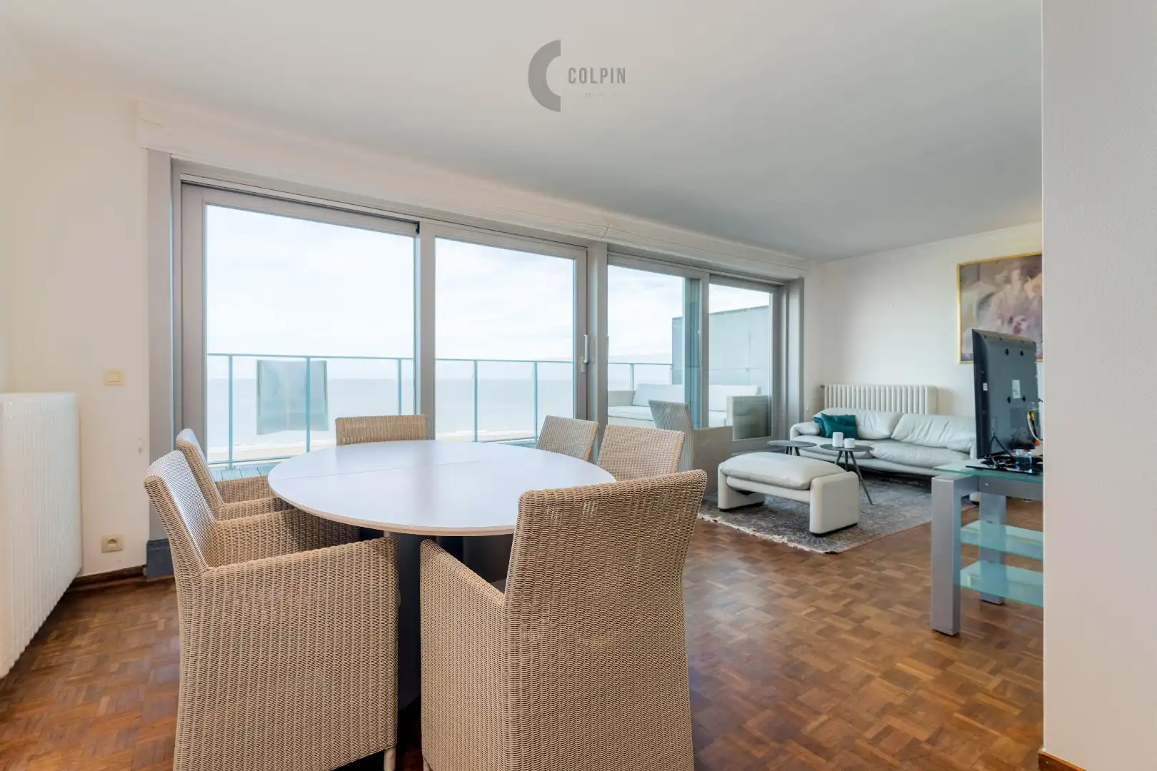 Ruime penthouse met frontaal zeezicht in Duinbergen foto 3