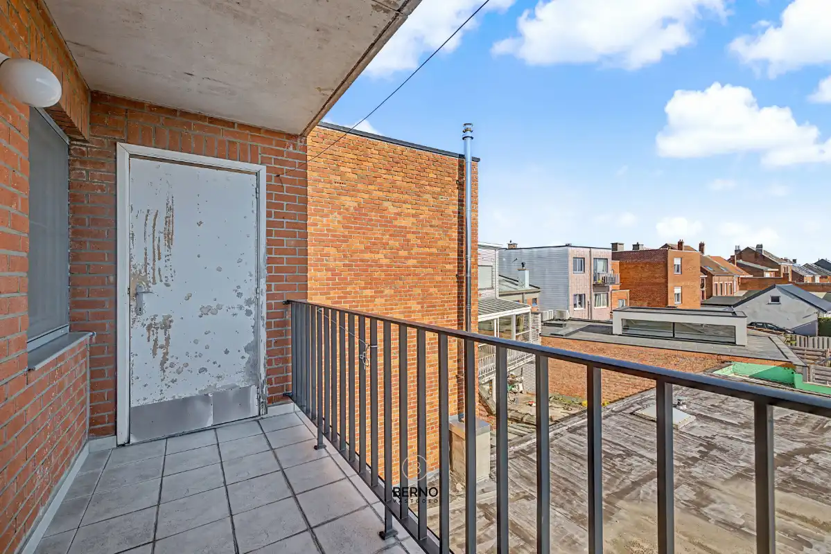 Centraal gelegen appartement met 2 slaapkamers foto 14