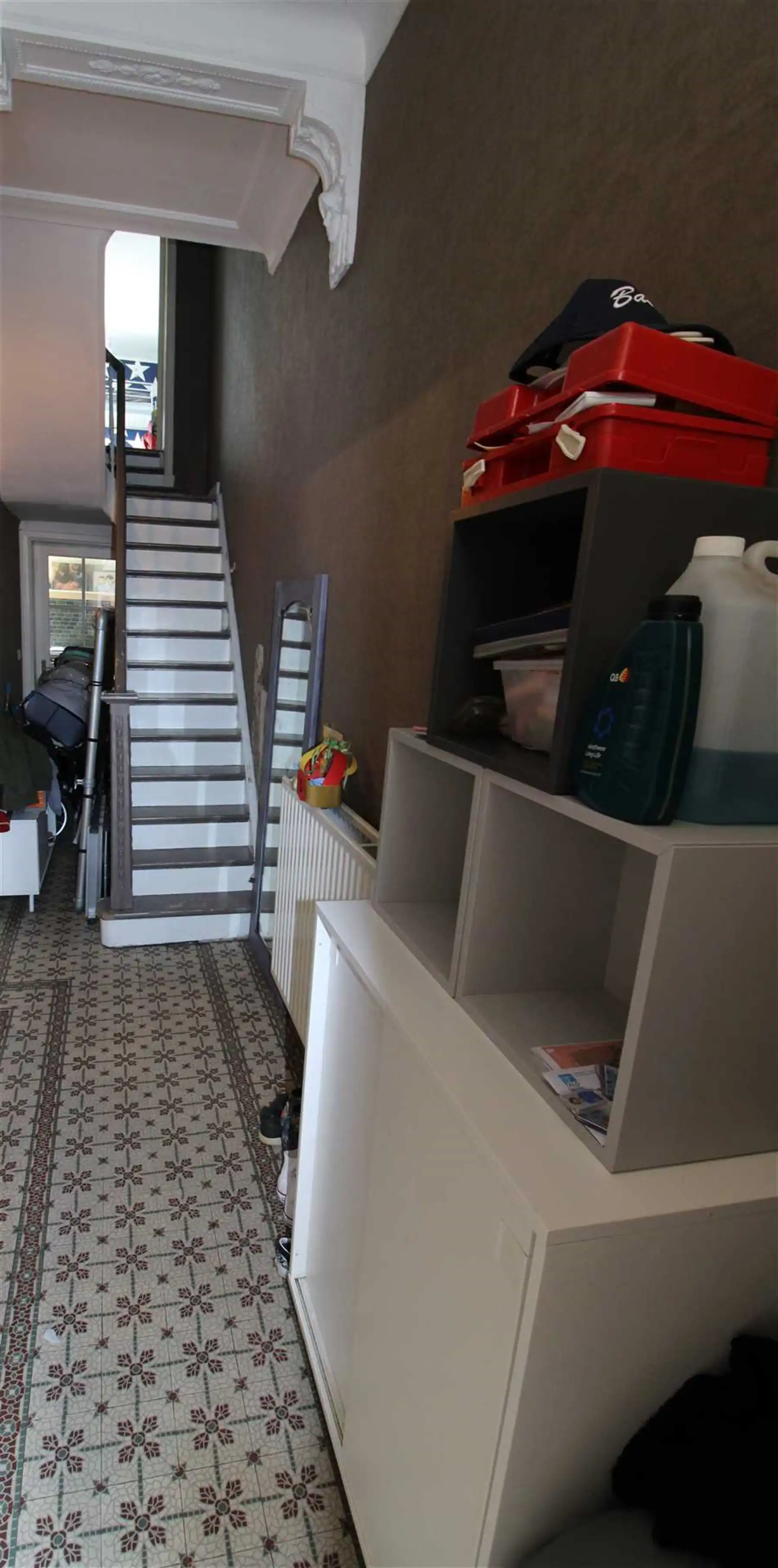 Instapklare woning met 4 slaapkamers, aparte dressing en tuin! foto 2