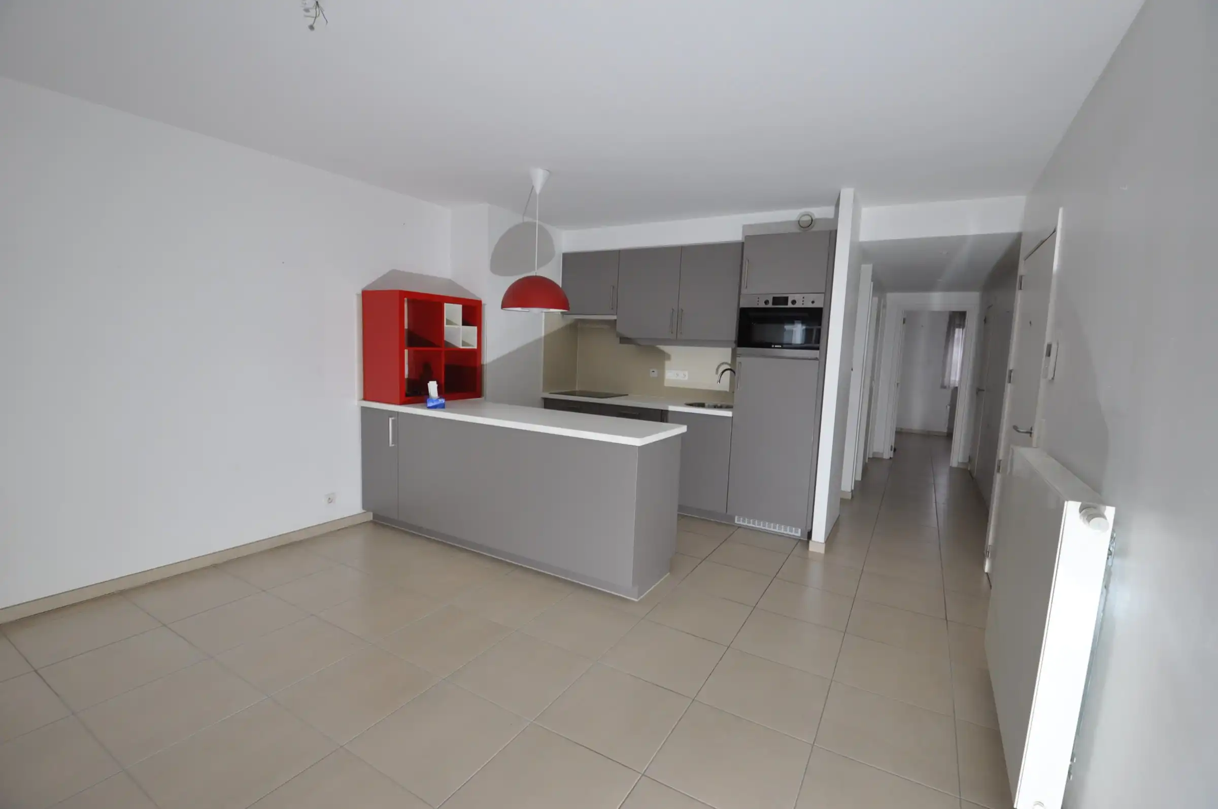 Instapklaar recent appartement met terras op een  centrale ligging foto 5