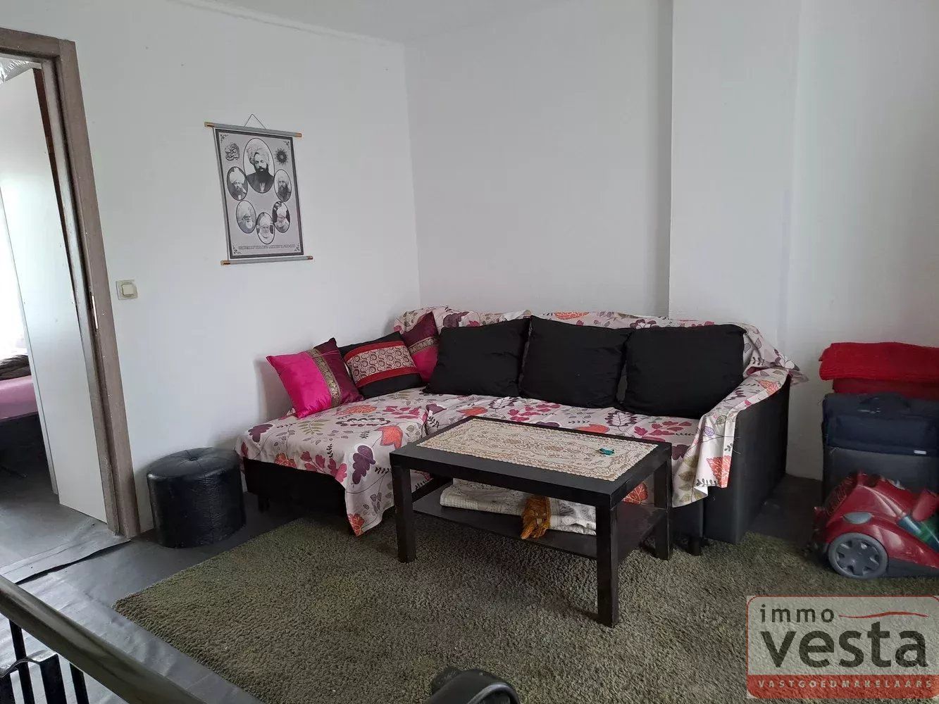 Rijwoning aan de stadsrand foto 9