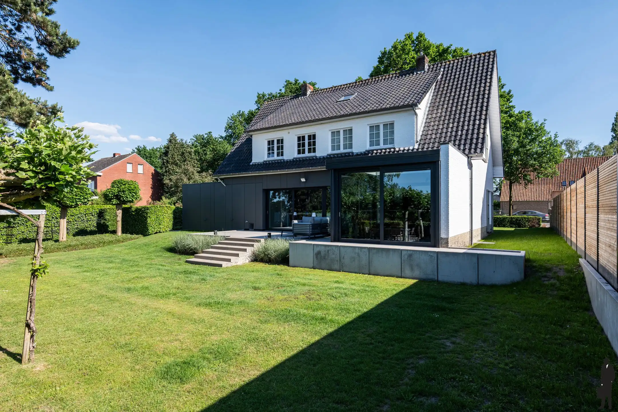 Charmante, gerenoveerde villa op 1.389 m² met open zicht foto 16
