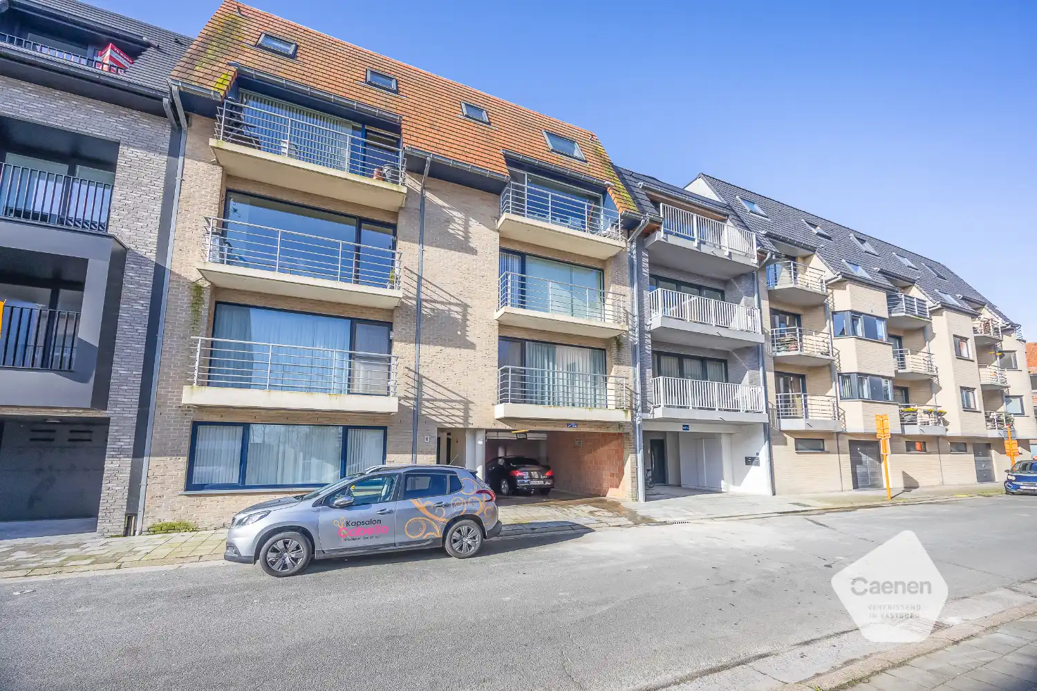 Instapklaar recent duplex appartement vlakbij centrum Bredene Duinen foto 16